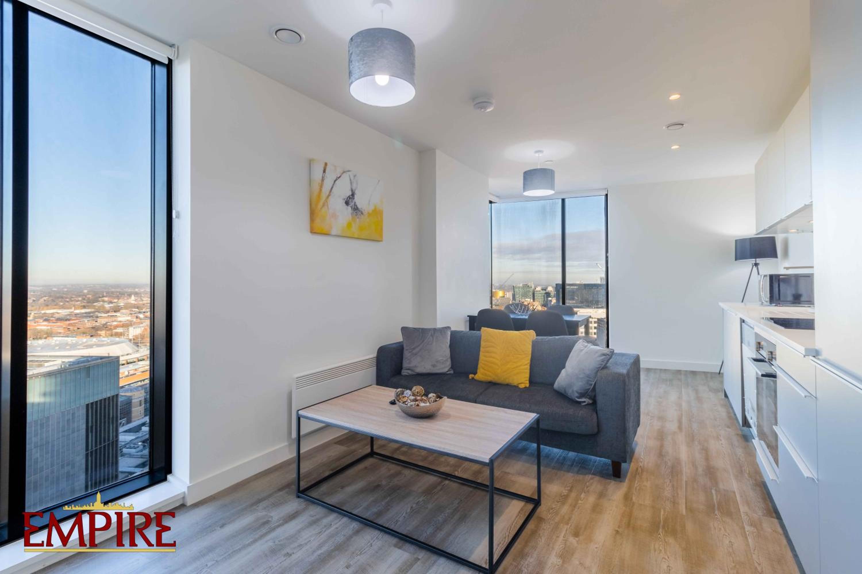 Stylish 2 Bed Apartment Broad Street! view 4