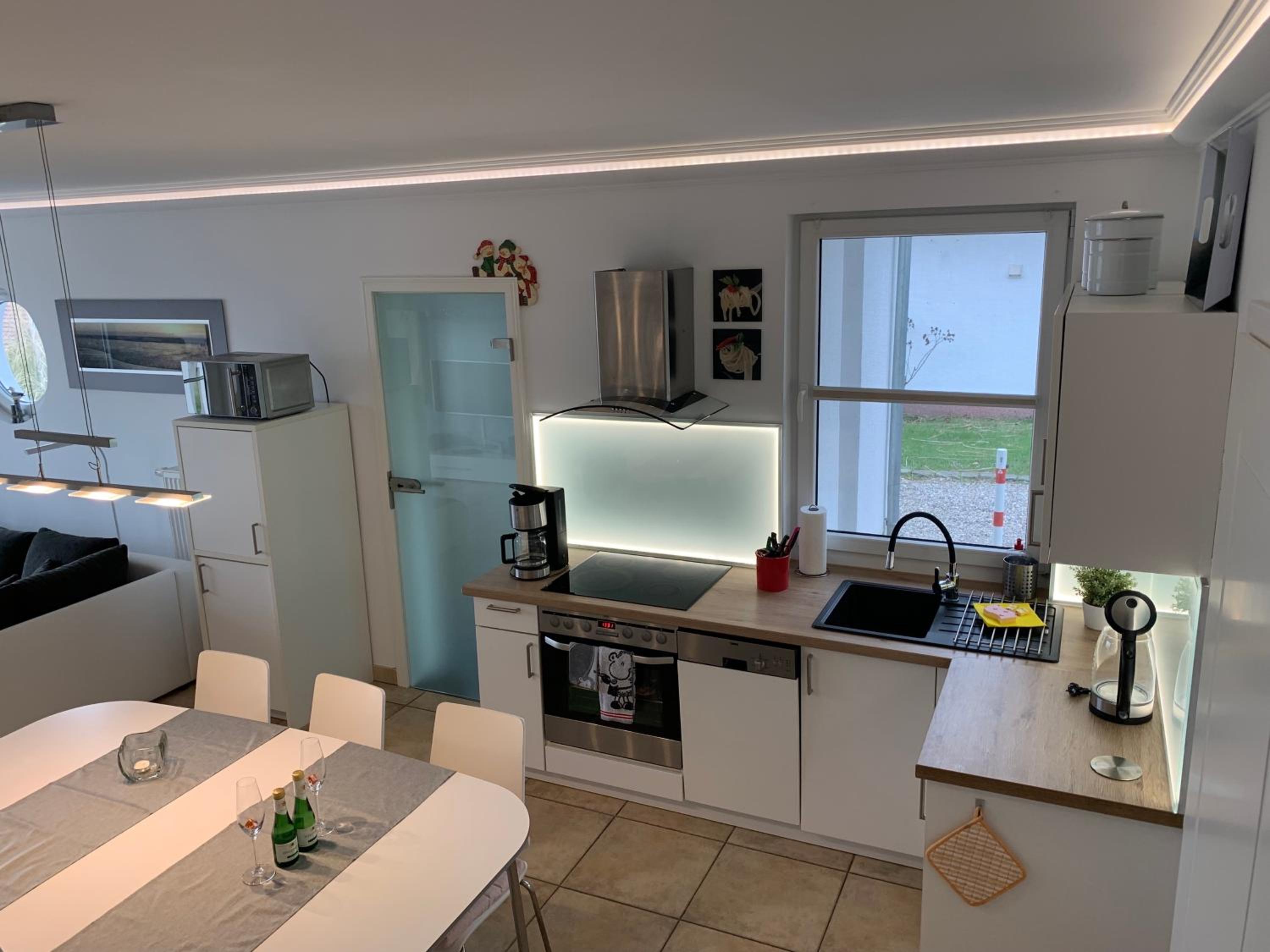 Fischerhus mit Boot,Sauna und Kamin je Seite