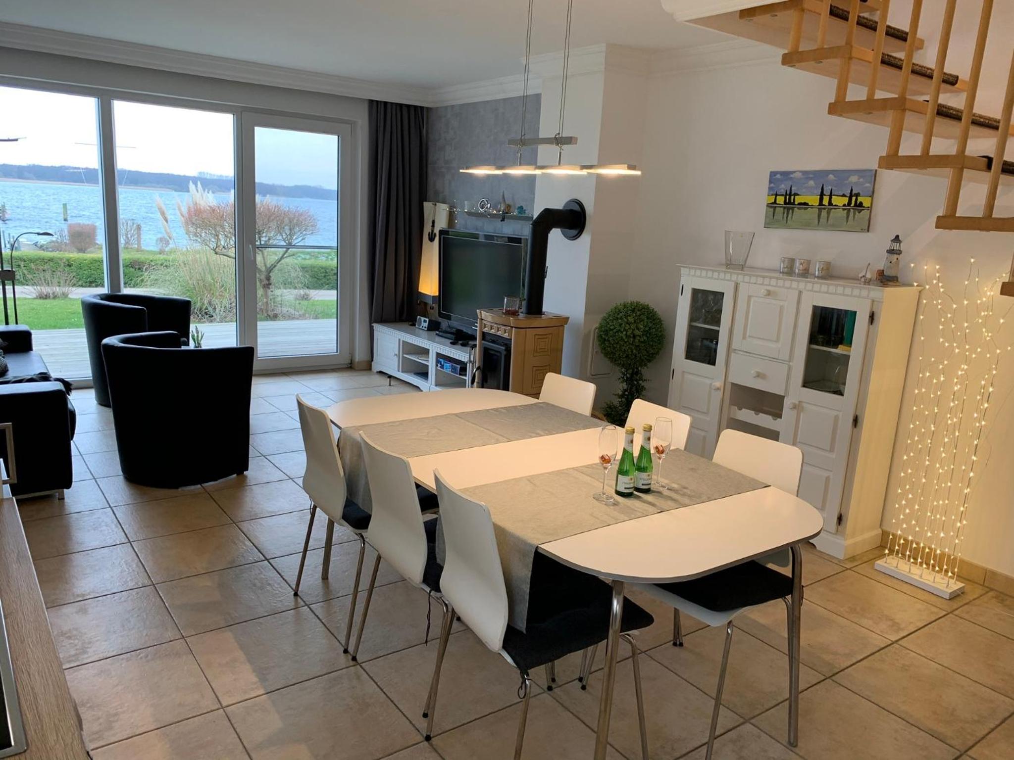 Fischerhus mit Boot,Sauna und Kamin je Seite