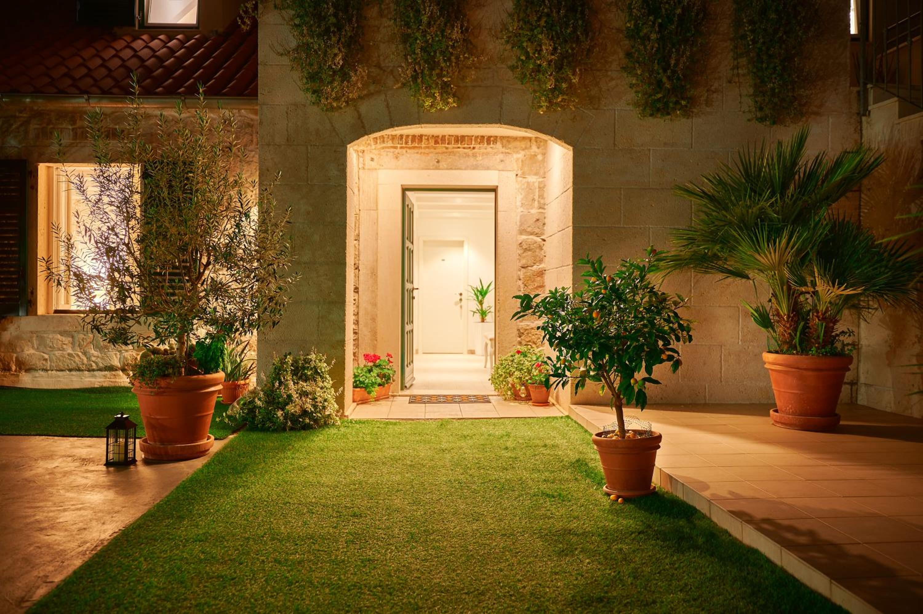 Lanterna Rooms