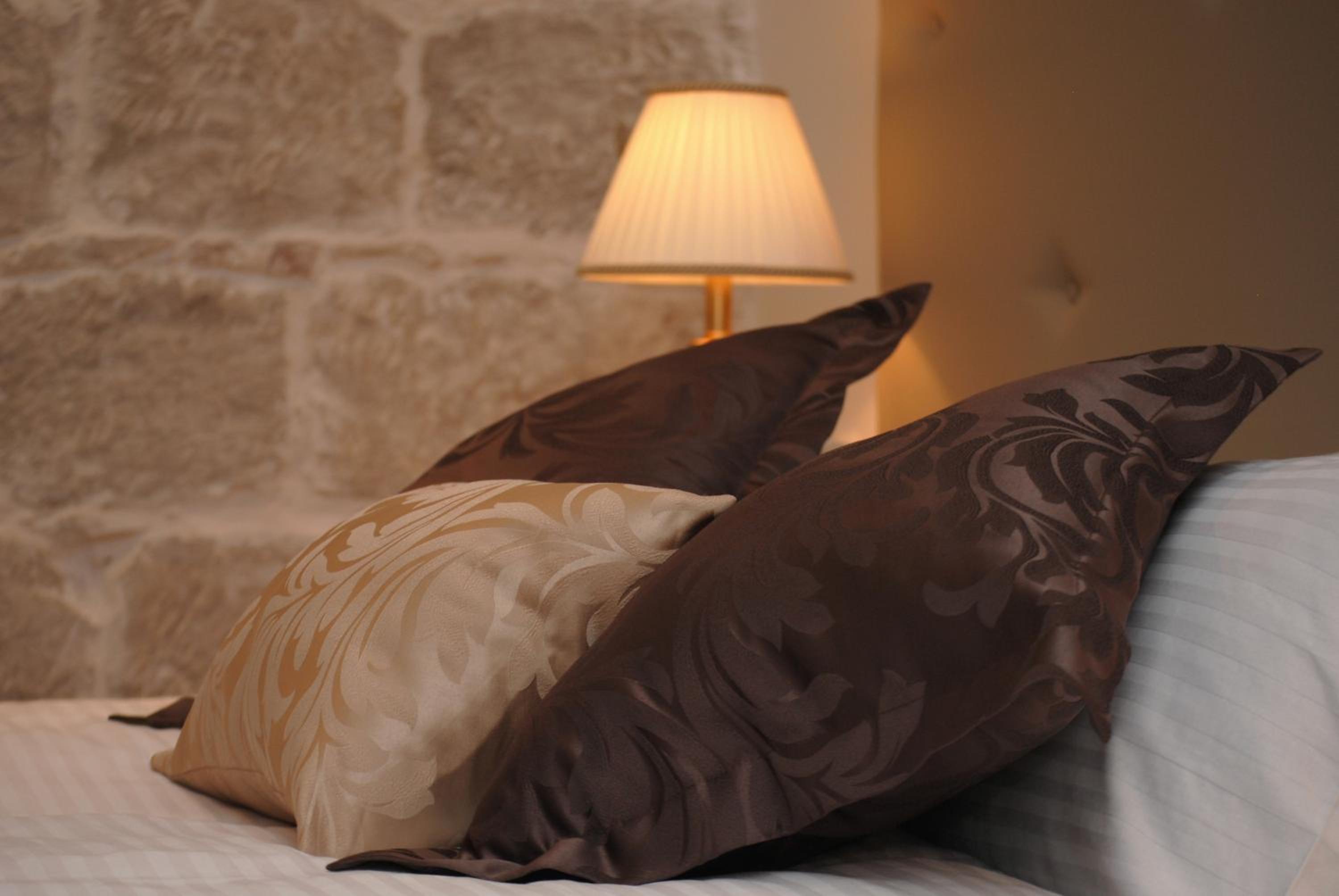 Lanterna Rooms