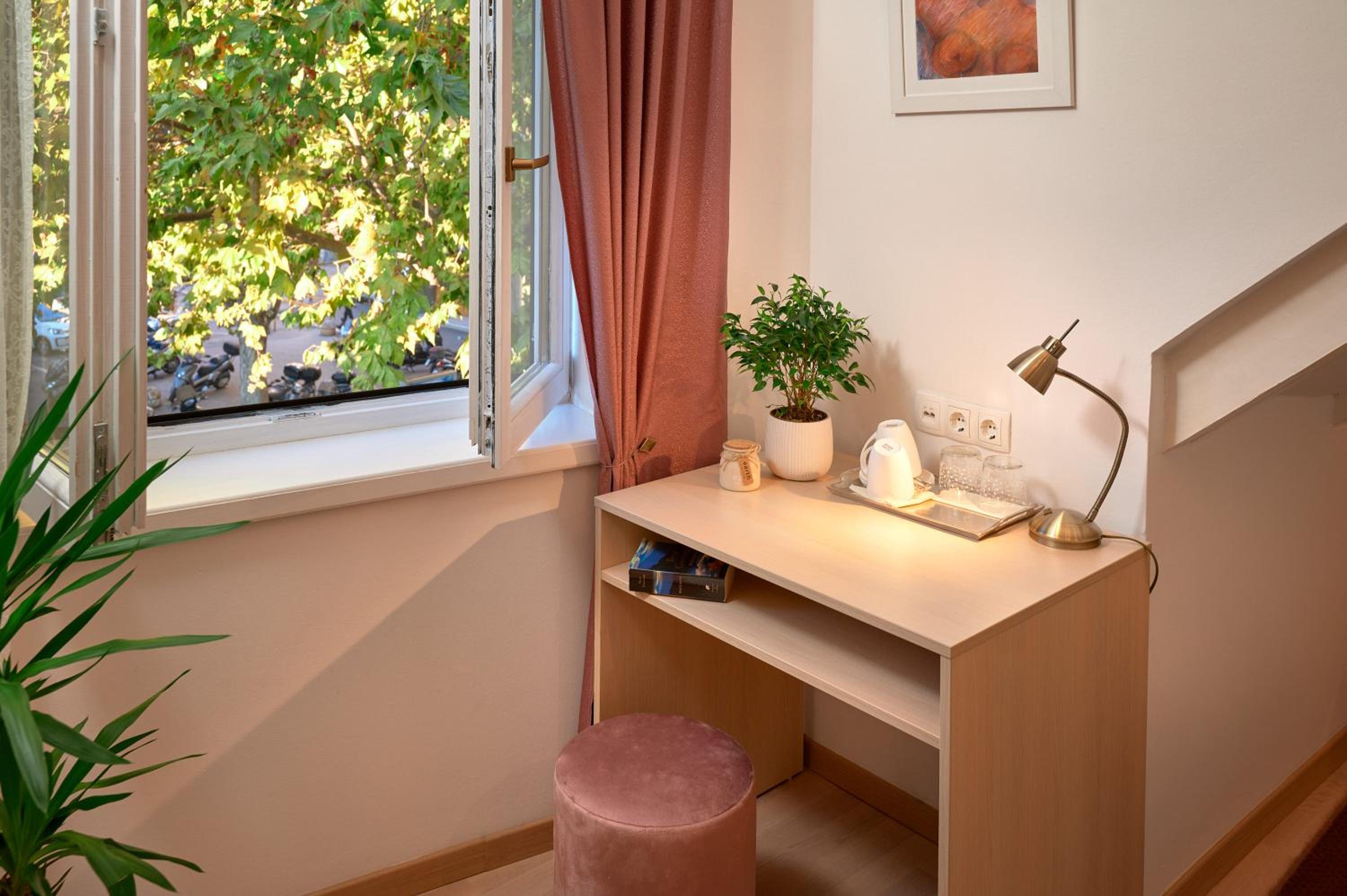 Lanterna Rooms