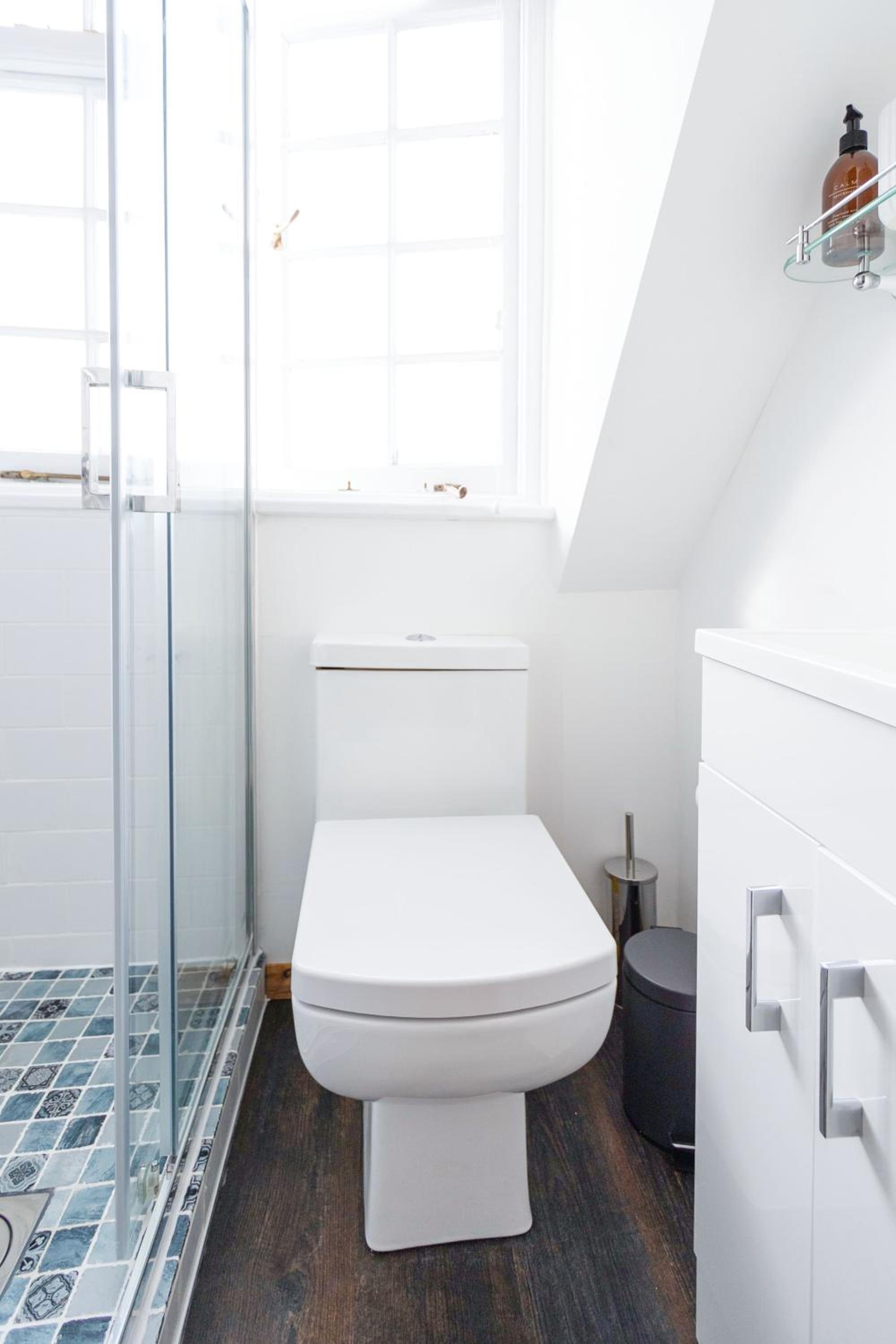 A North London Retreat Cottage, 3 bed with garden