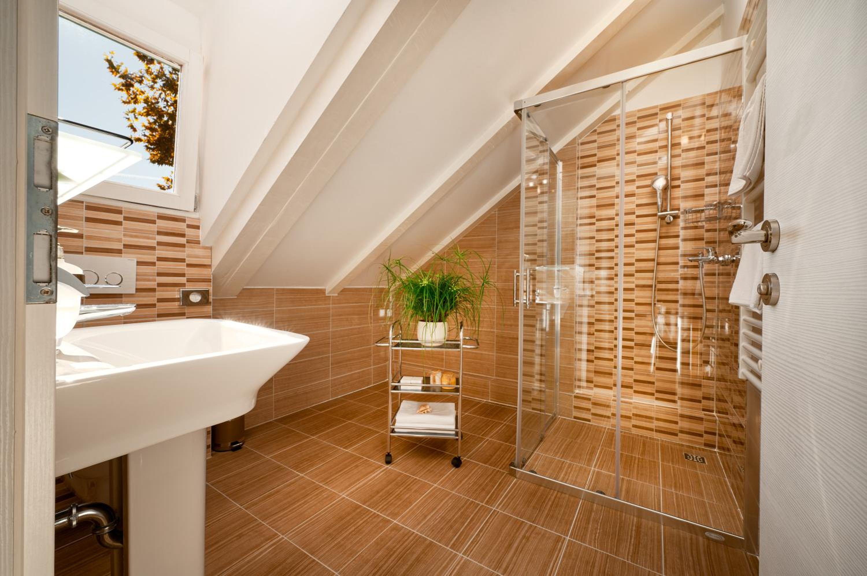 Lanterna Rooms