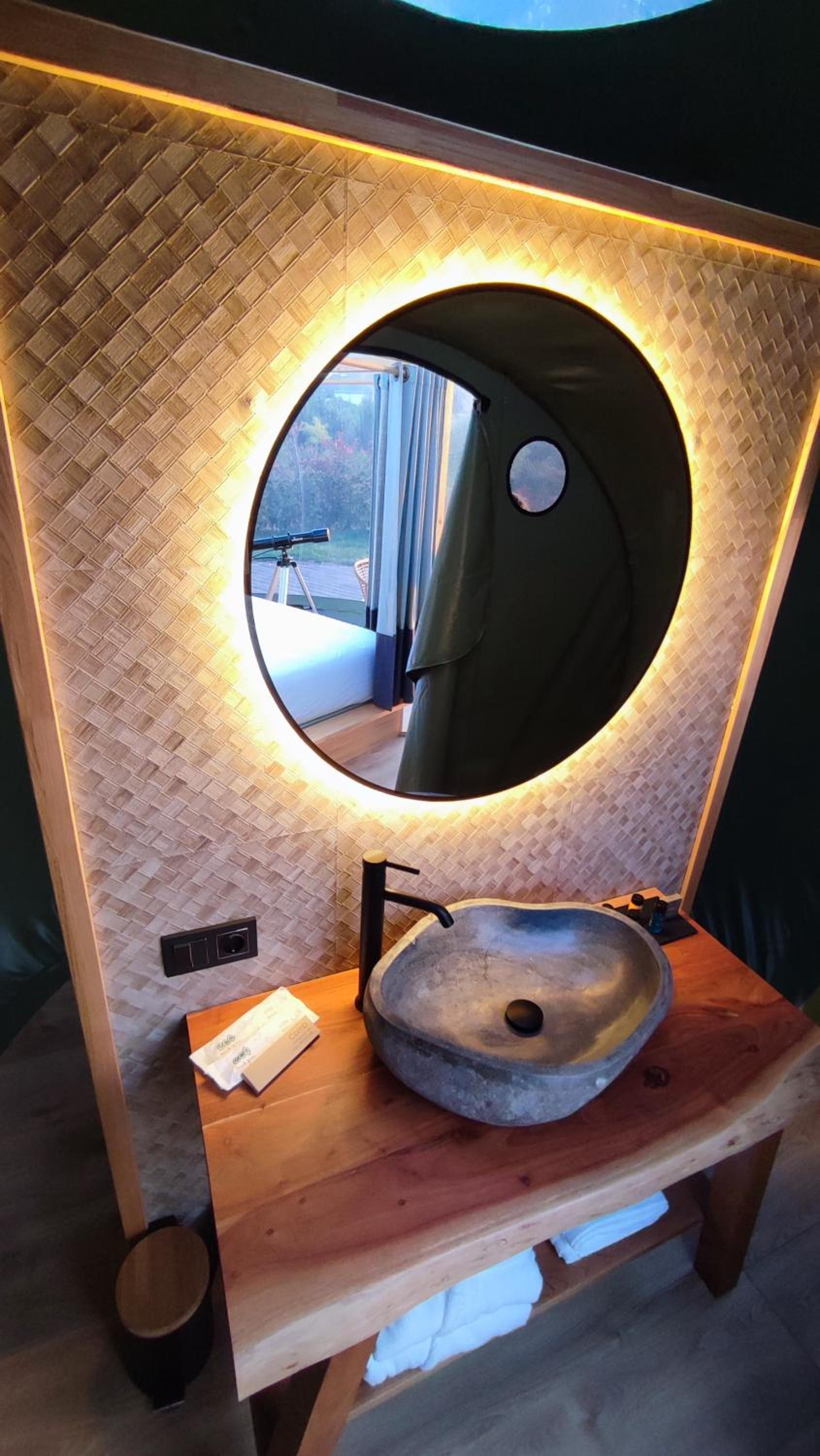 Luzada Glamping Burbujas - Designed for Adults