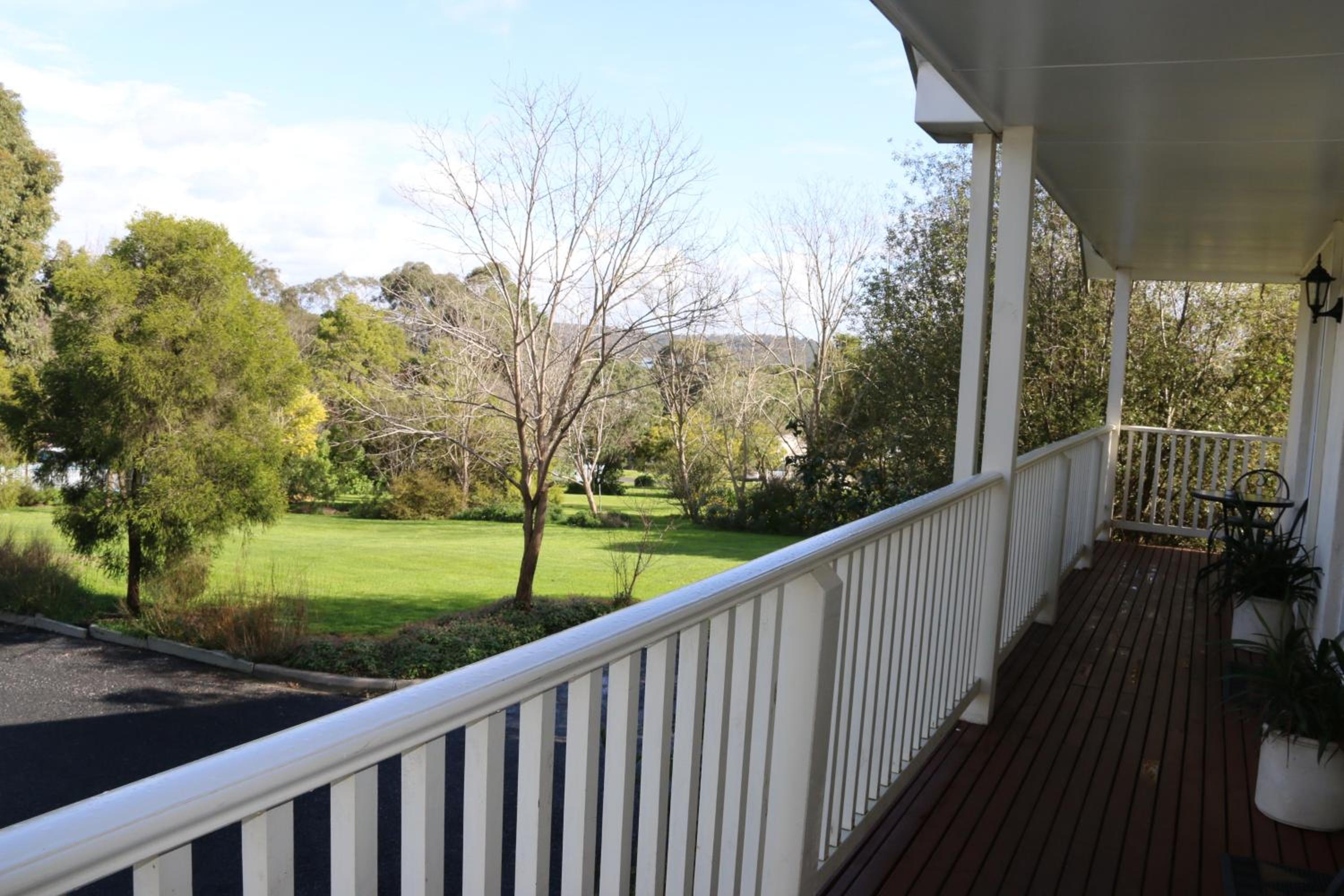 Yarra Gables