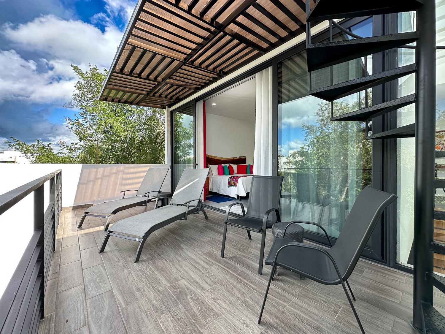 Casa Debra
