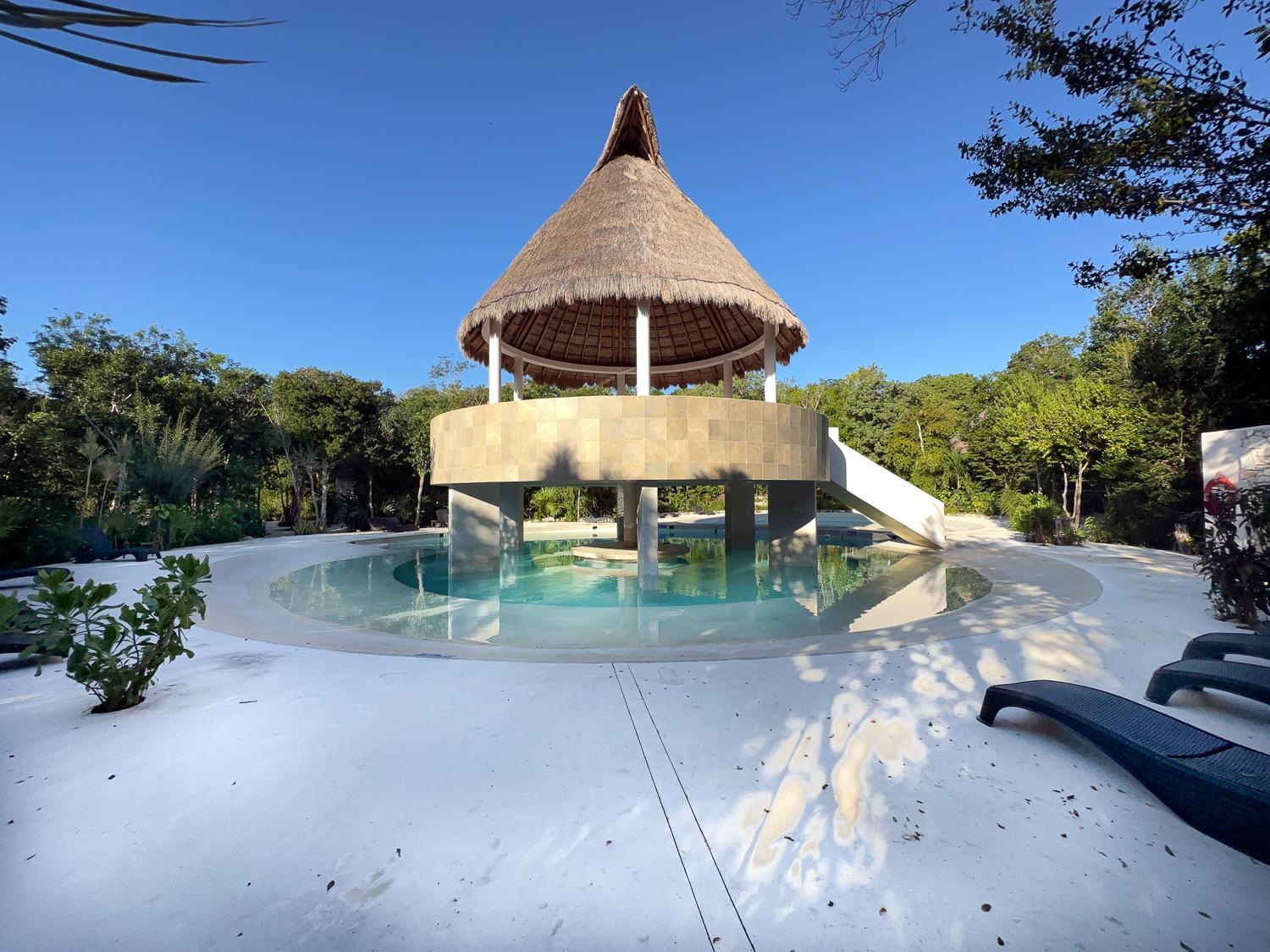 Casa Debra