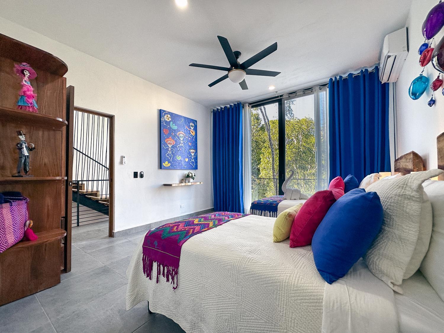Casa Debra