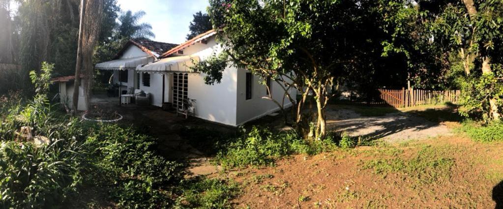 Casa na Serra - em meio à um bosque c Ofurô aquecido
