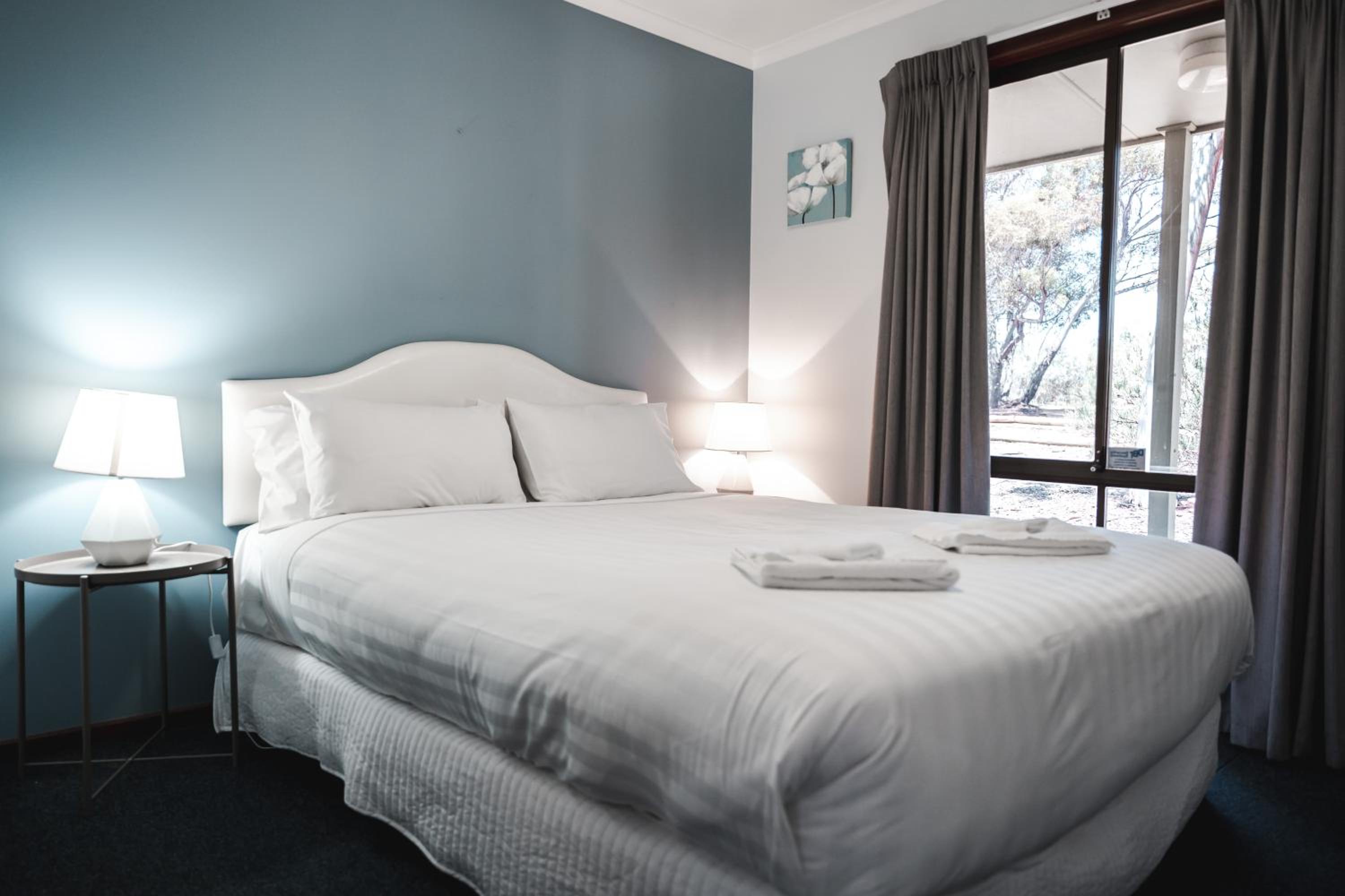 Riverbush Cottages