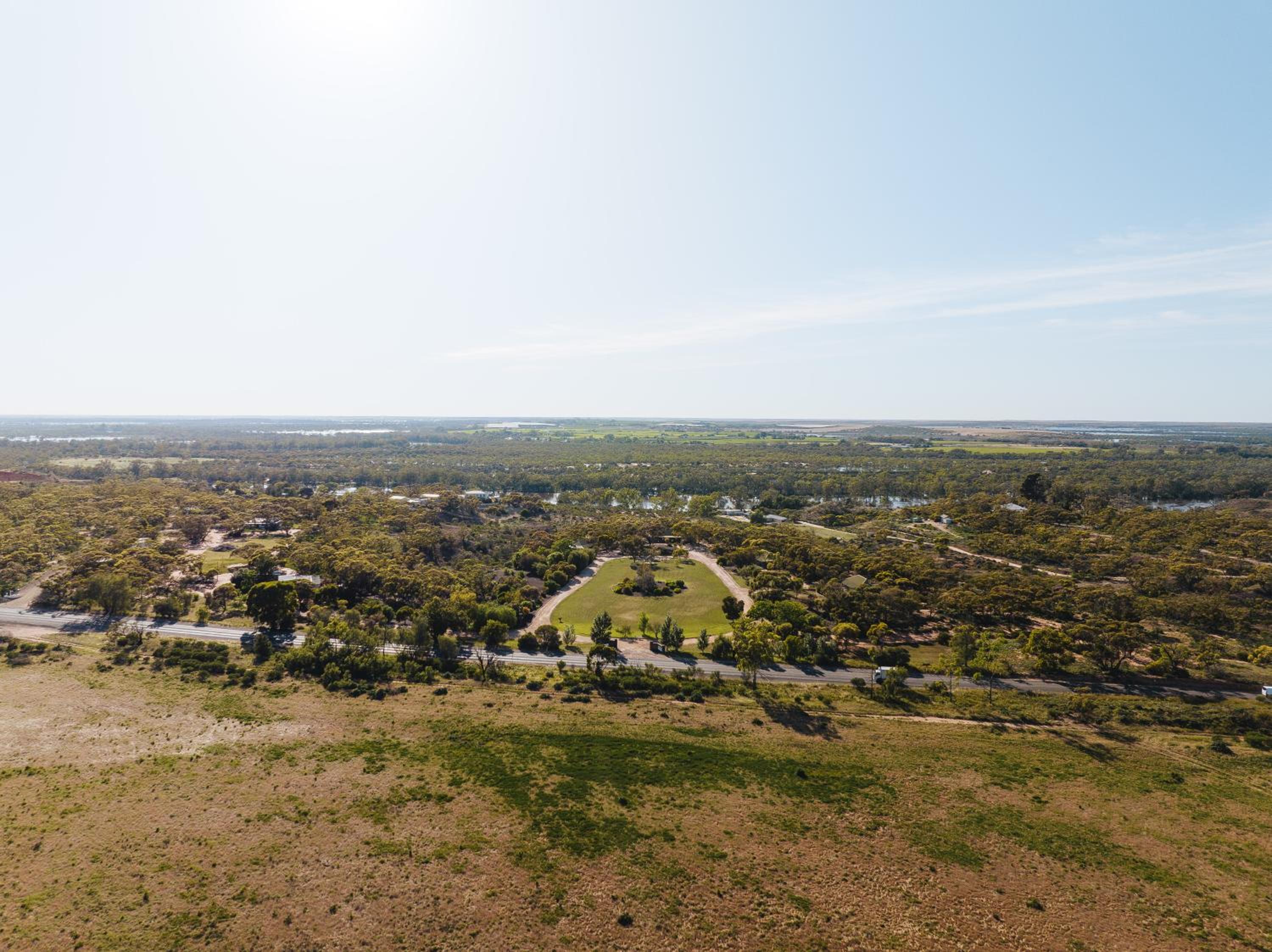 Riverbush Cottages