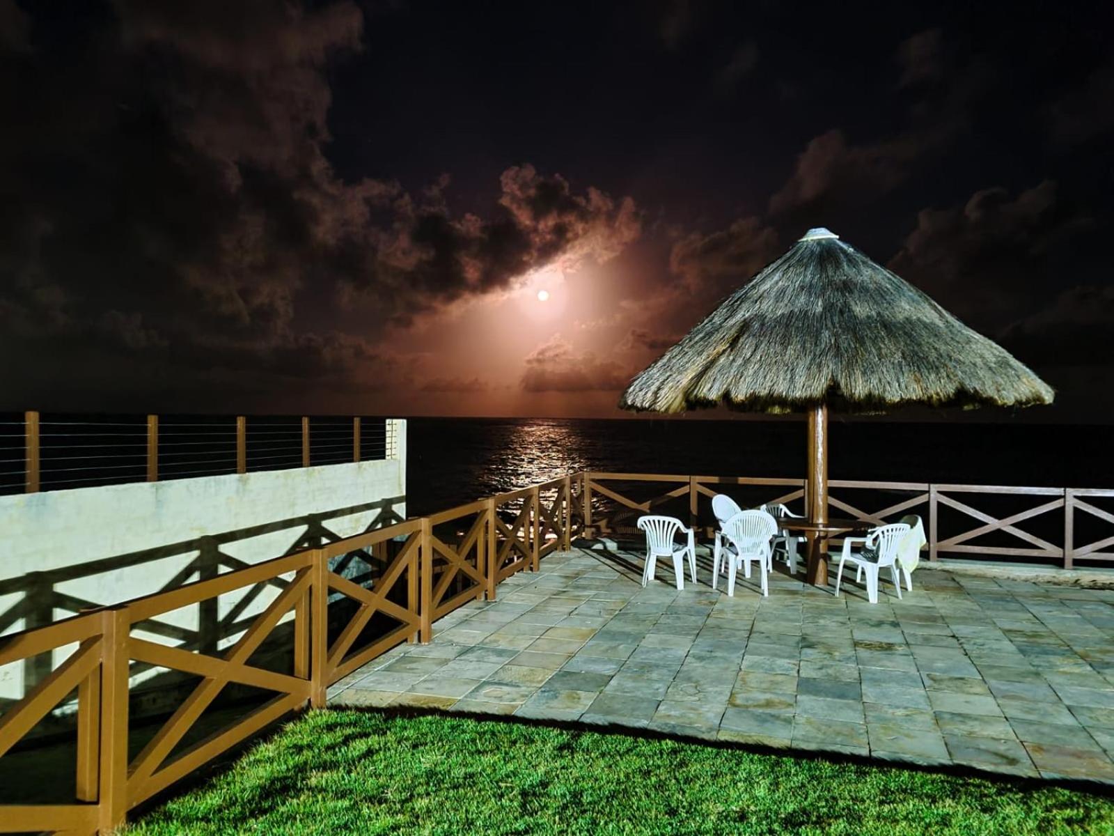 Casa à Beira Mar, piscina e 4 suítes na praia de Ipioca-Maceió-AL - Vila Ipioca