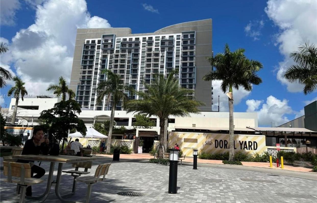 5350 Park inn Suite