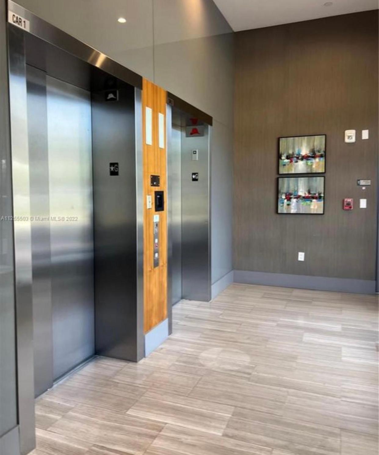 5350 Park inn Suite