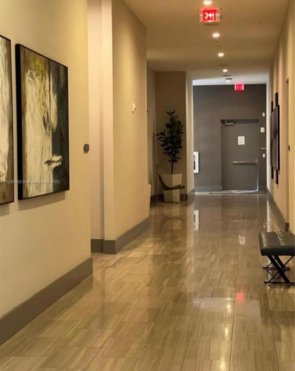 5350 Park inn Suite