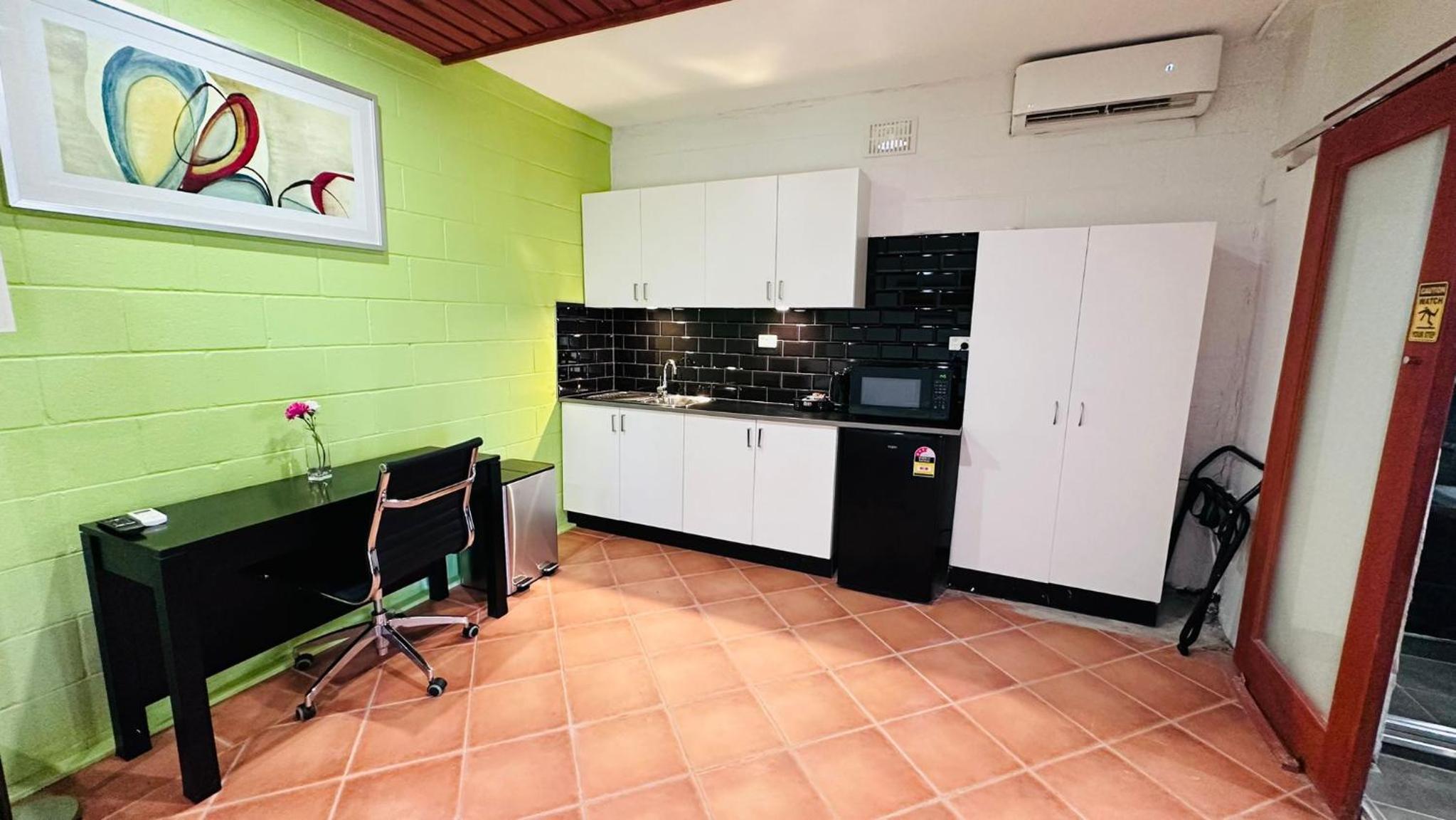 Gosford Inn Motel