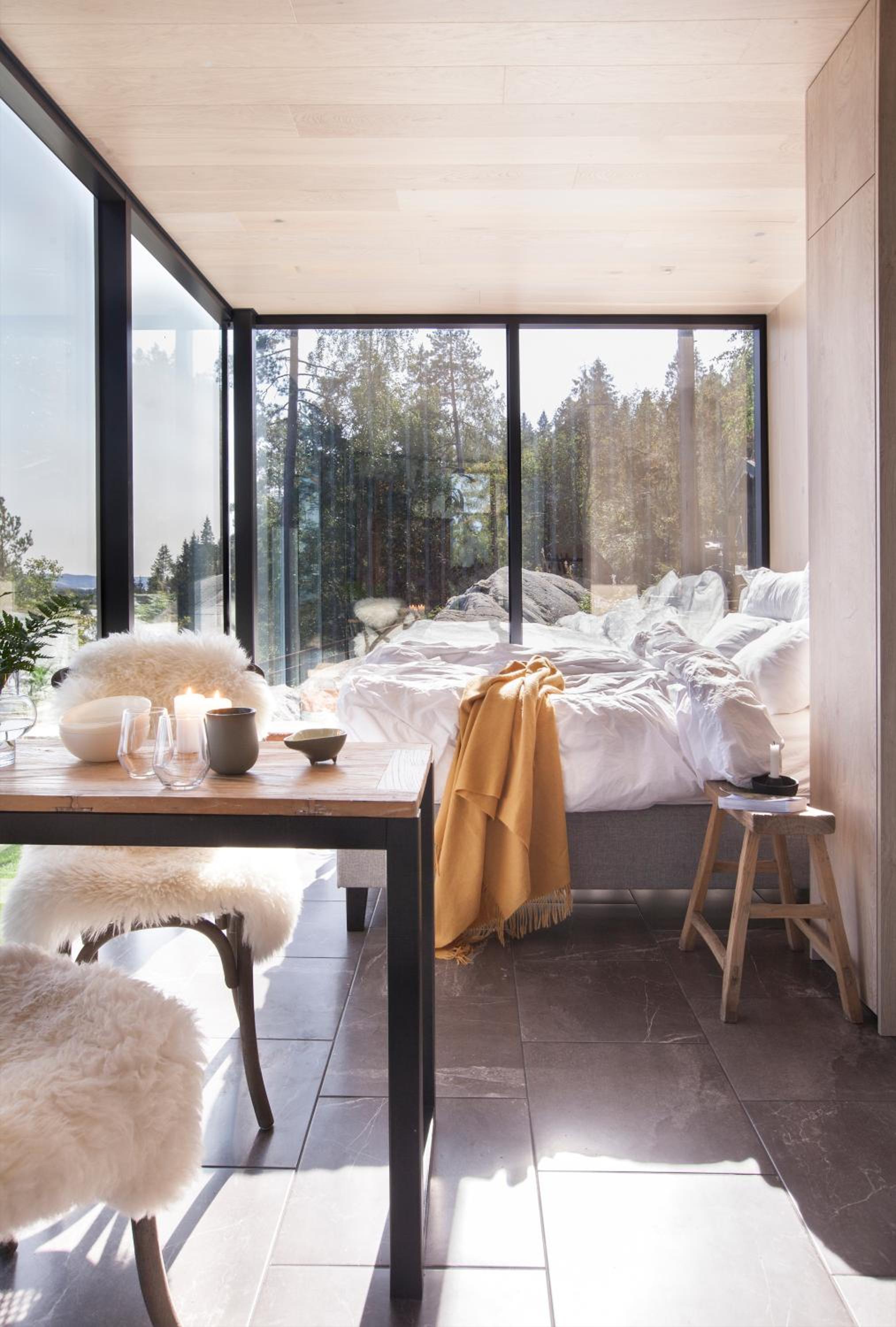 The WonderInn Mirrored Glass Cabin - Wonderinn Delta