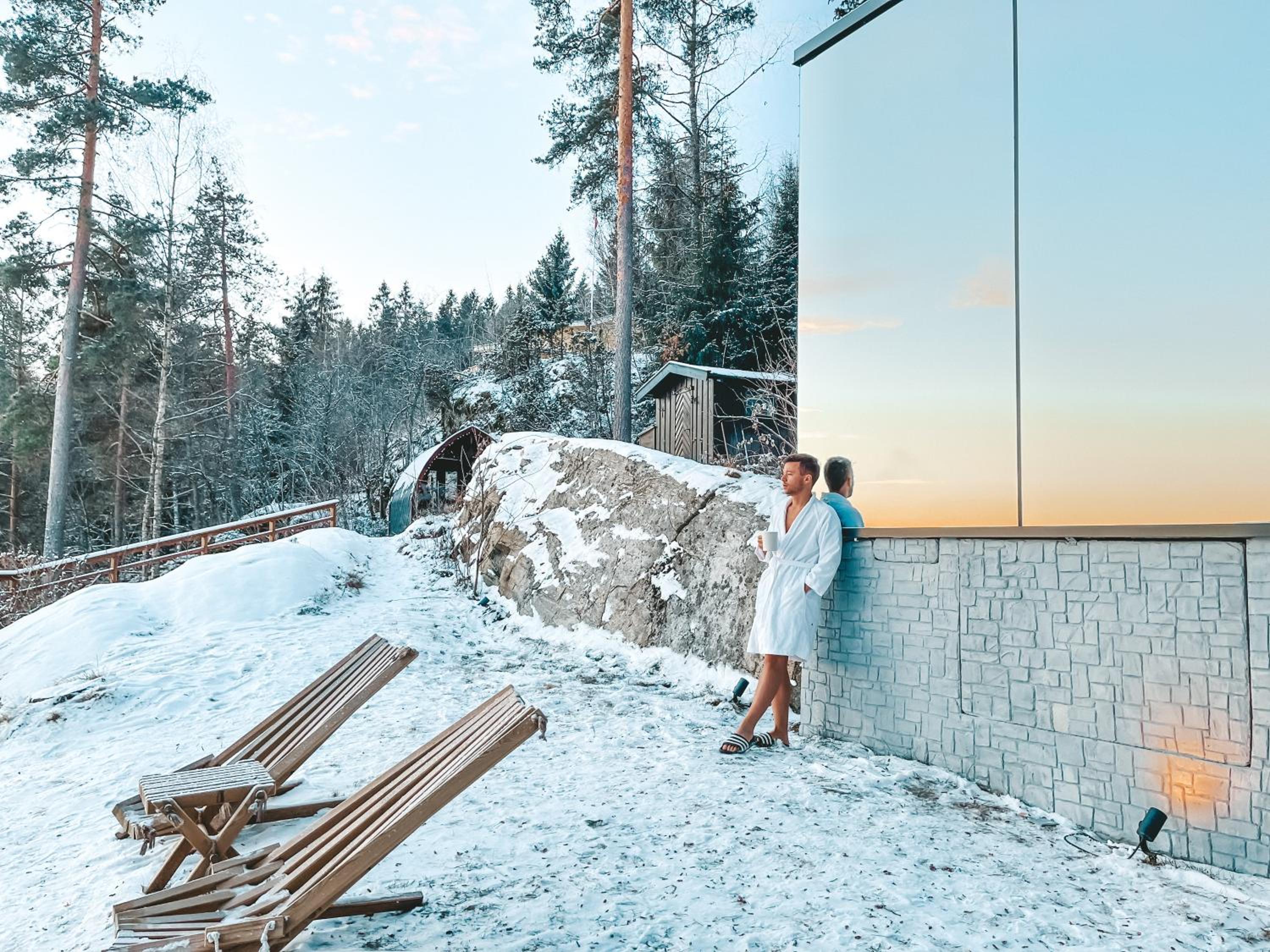 The WonderInn Mirrored Glass Cabin - Wonderinn Delta, photo 24