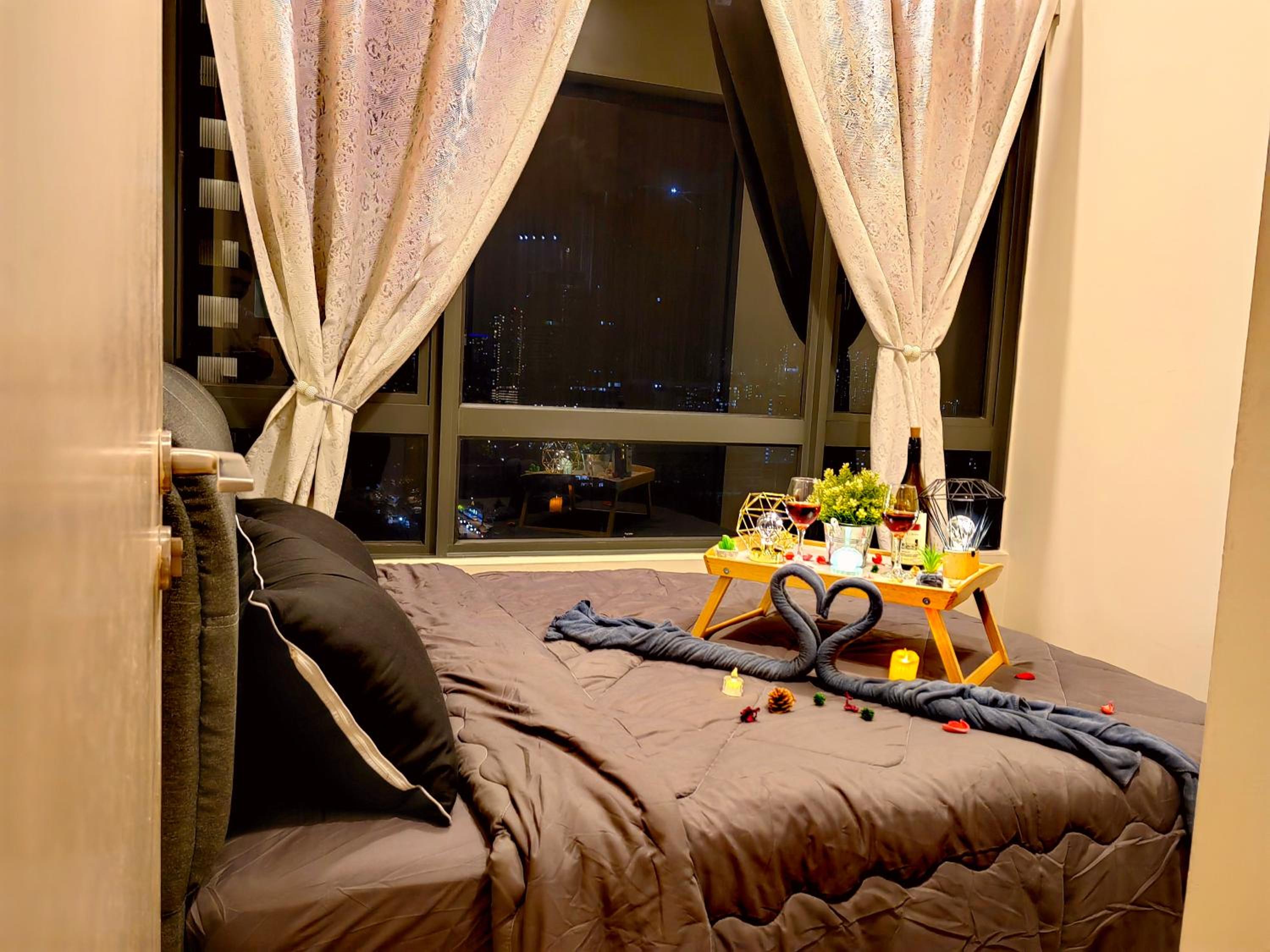 Petalz Luxury Suite 10Pax MID VALLEY OLD KLANG ROAD OUG KLANG LAMA KL