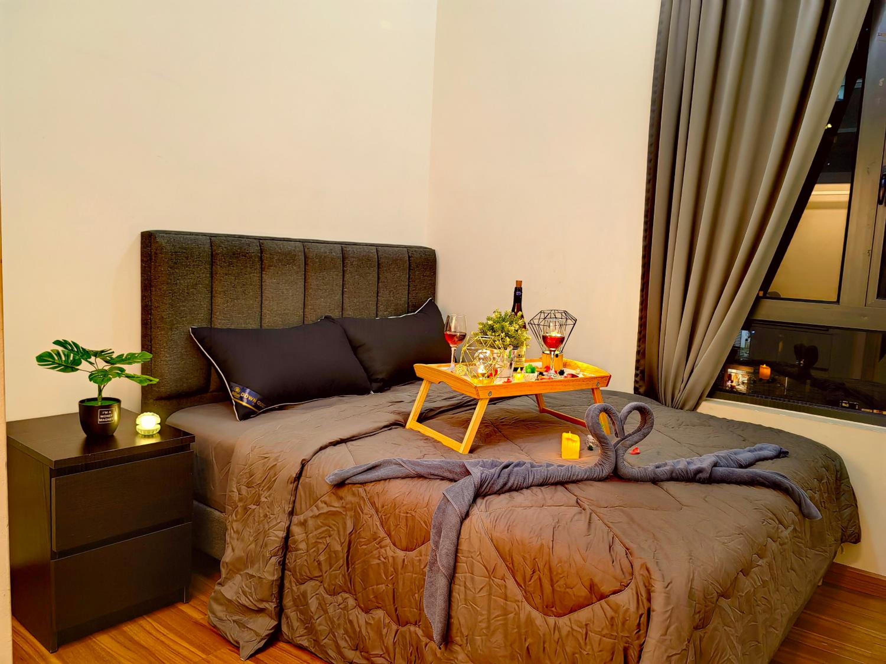 Petalz Luxury Suite 10Pax MID VALLEY OLD KLANG ROAD OUG KLANG LAMA KL