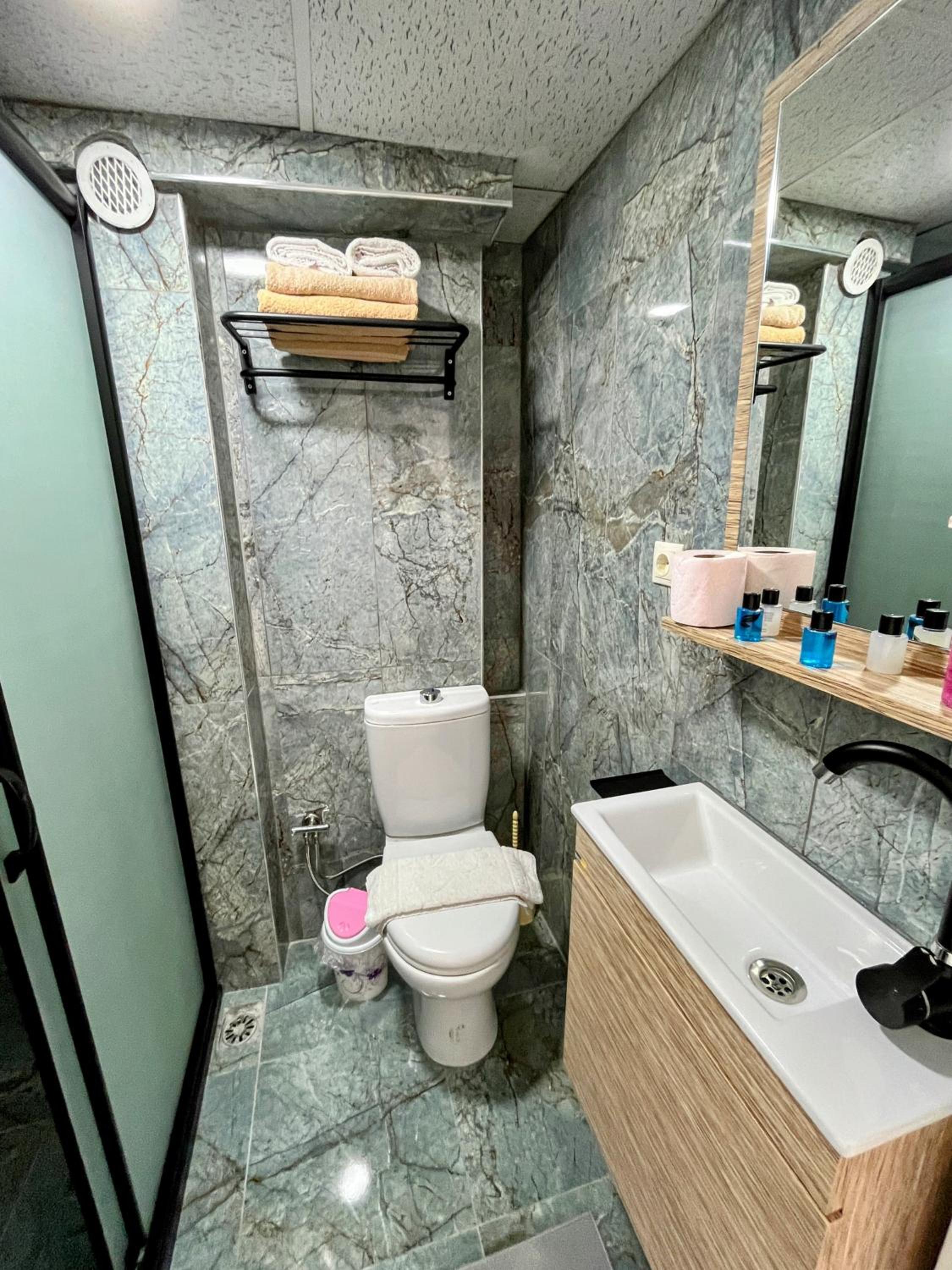 Pembe Otel - Image 24