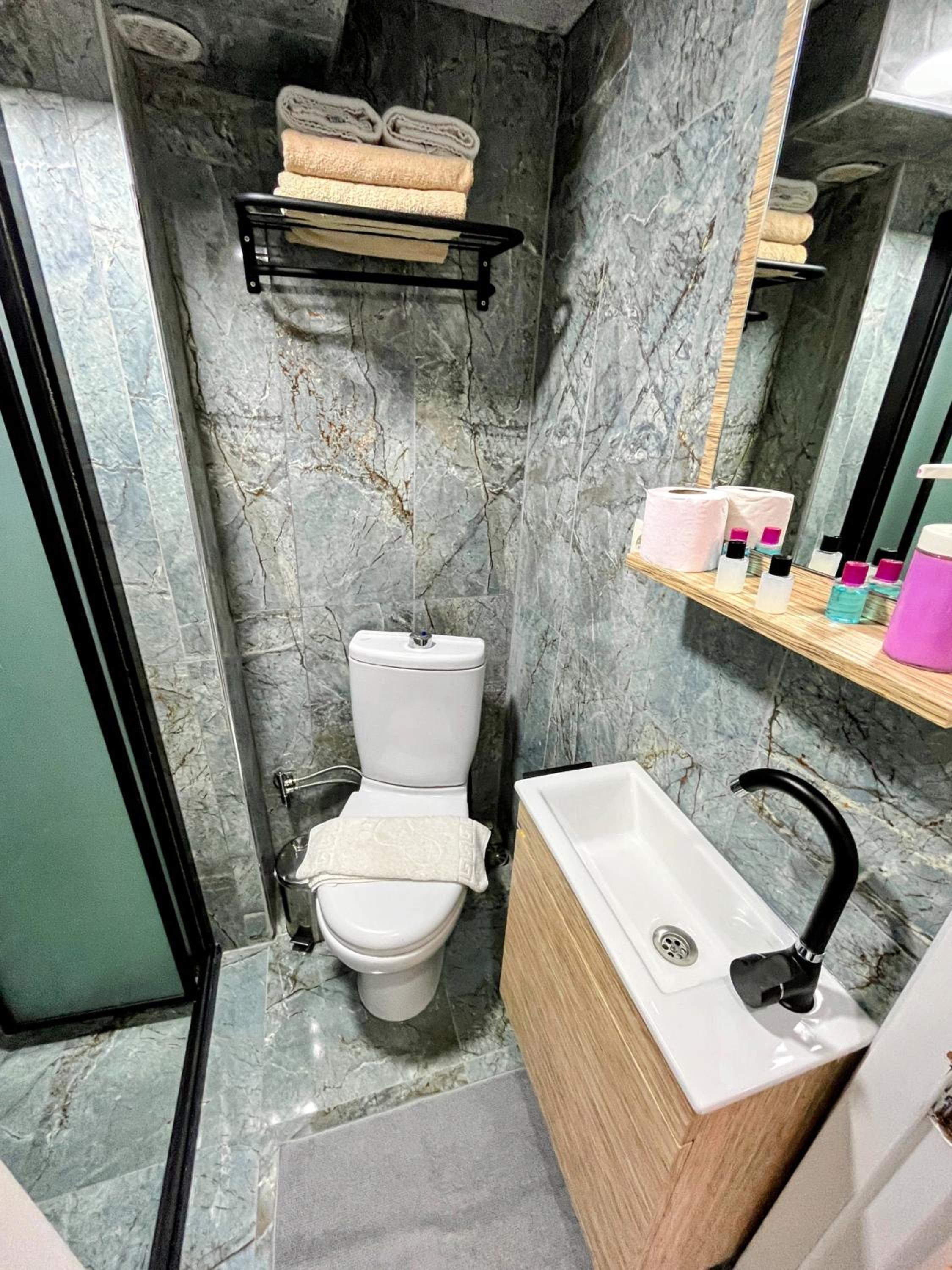 Pembe Otel - Image 28