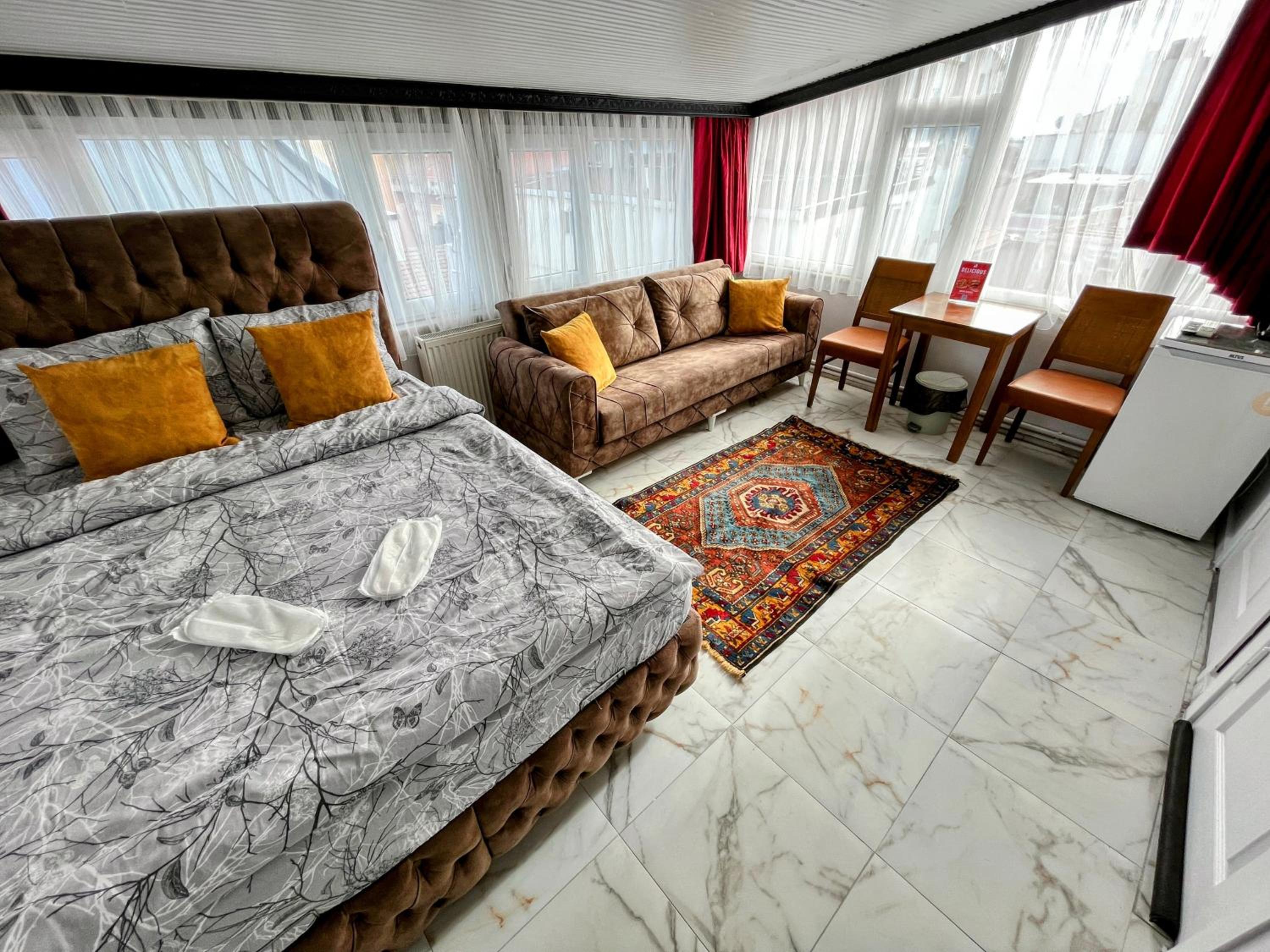 Pembe Otel - Image 14