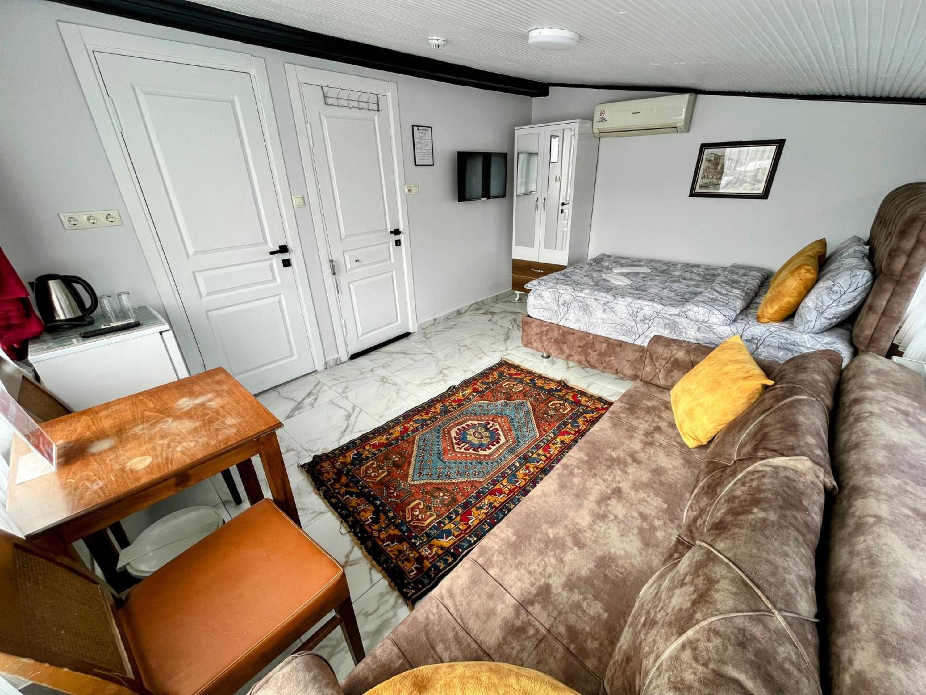 Pembe Otel - Image 15