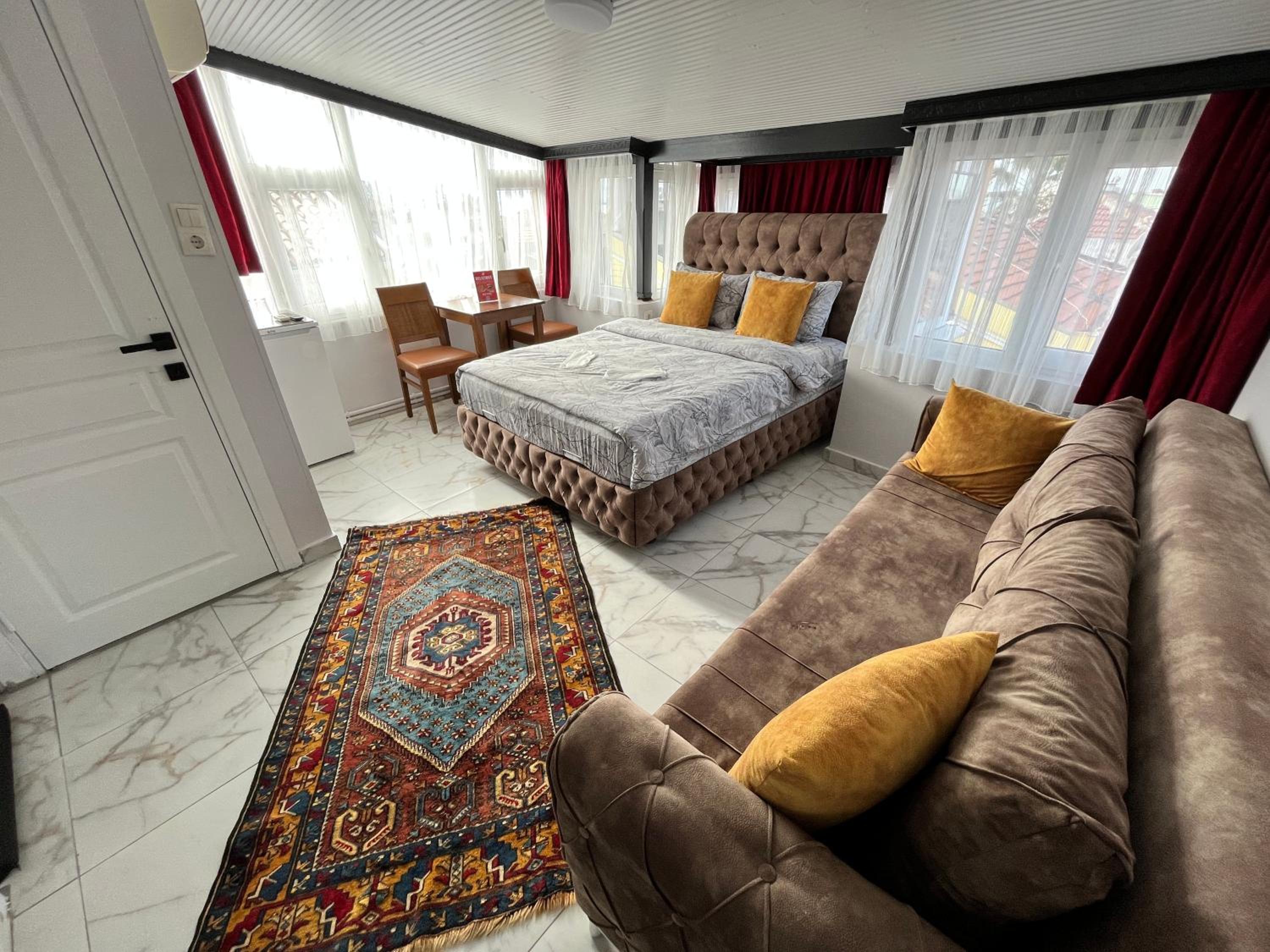 Pembe Otel - Image 16