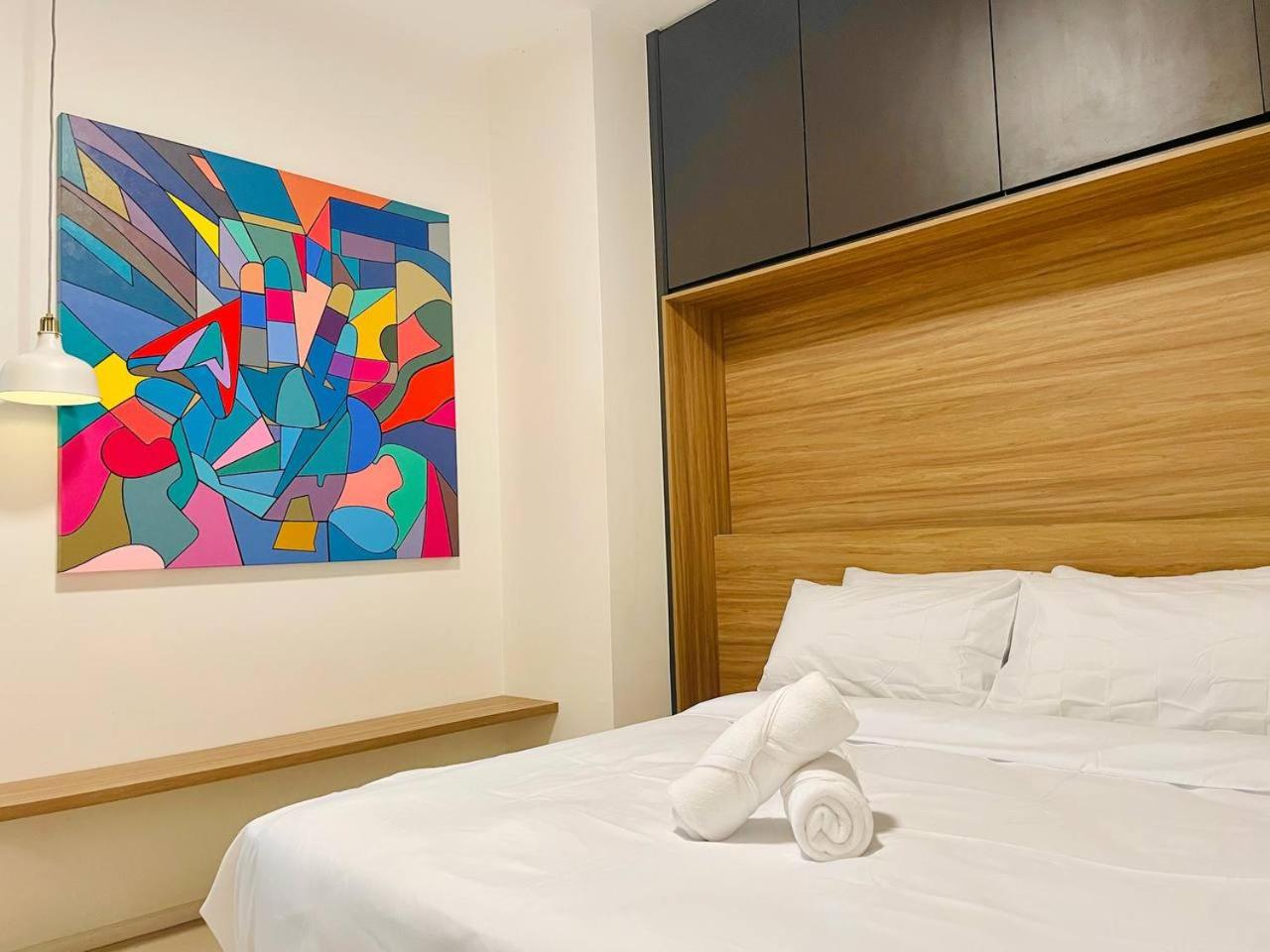 Arcoris Mont Kiara 1 - 5 pax