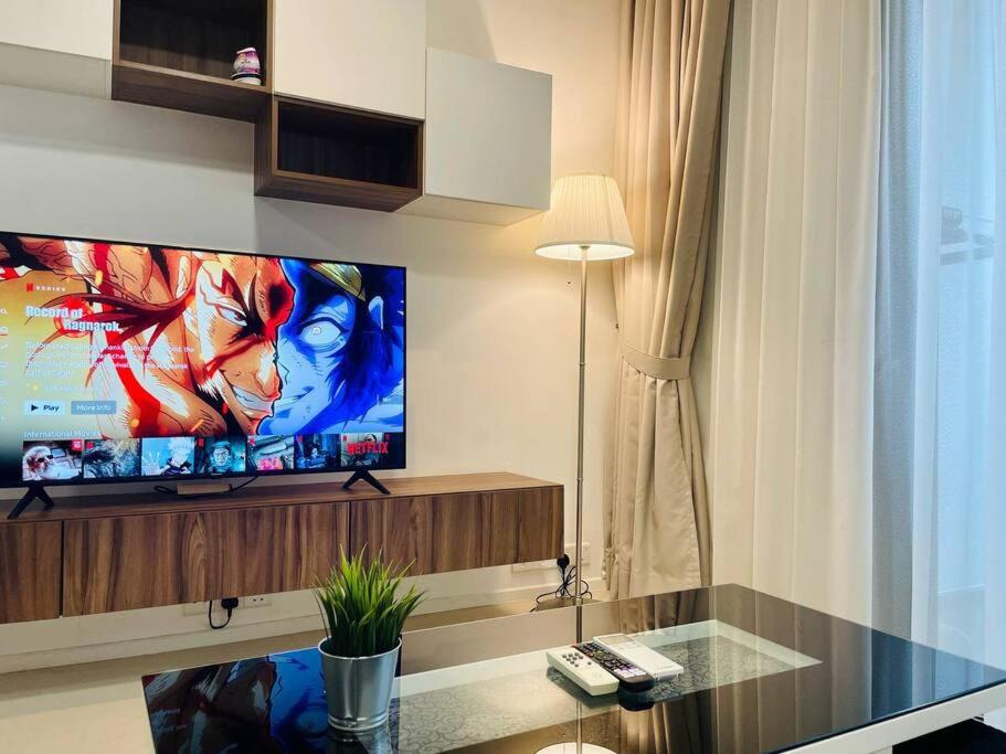 Arcoris Mont Kiara 1 - 5 pax