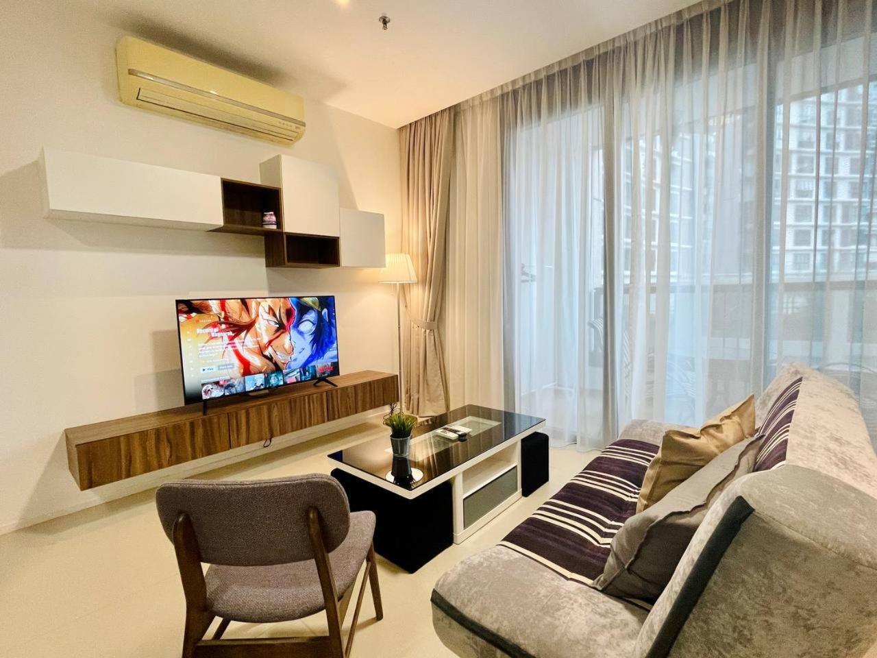 Arcoris Mont Kiara 1 - 5 pax