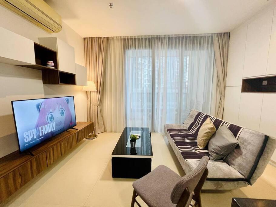 Arcoris Mont Kiara 1 - 5 pax