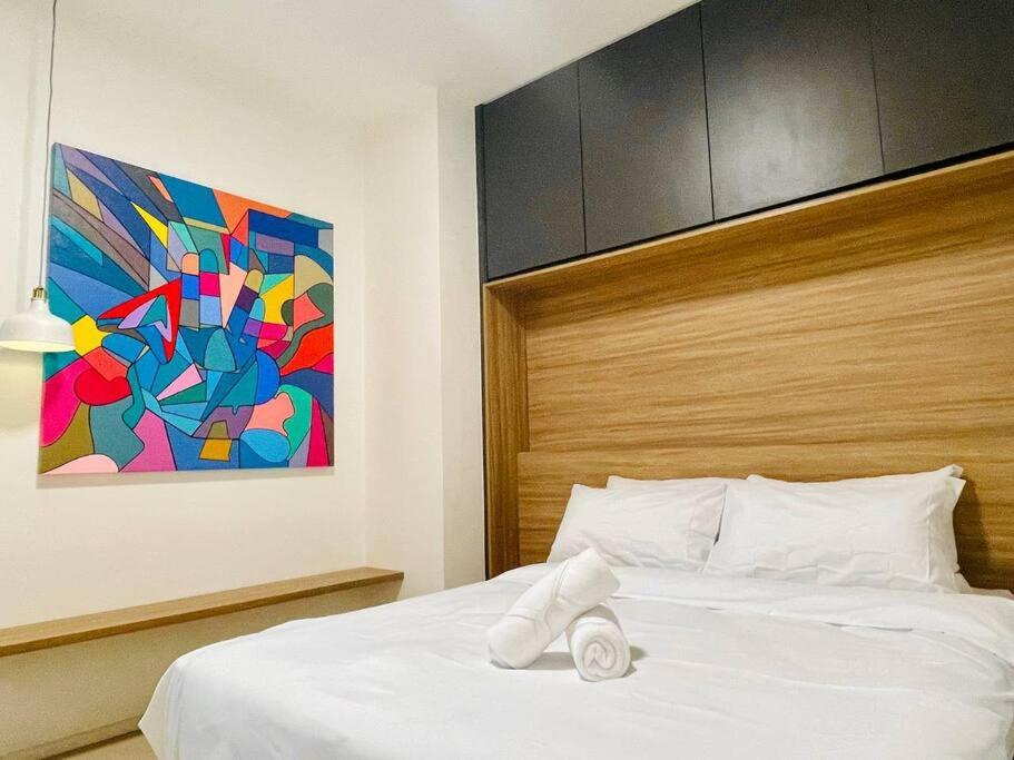 Arcoris Mont Kiara 1 - 5 pax