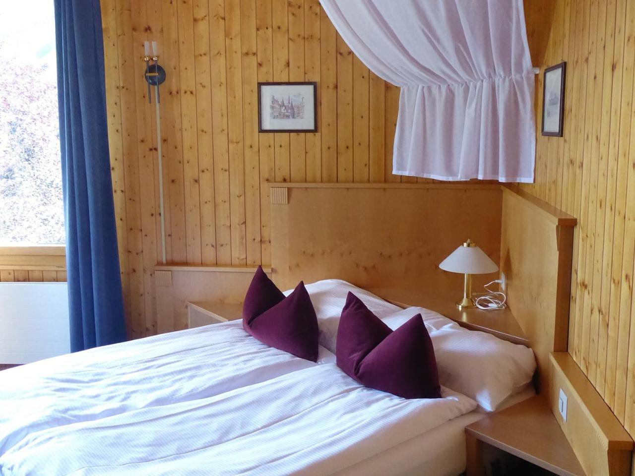 Komplettes Hotel mit 10 Zimmern