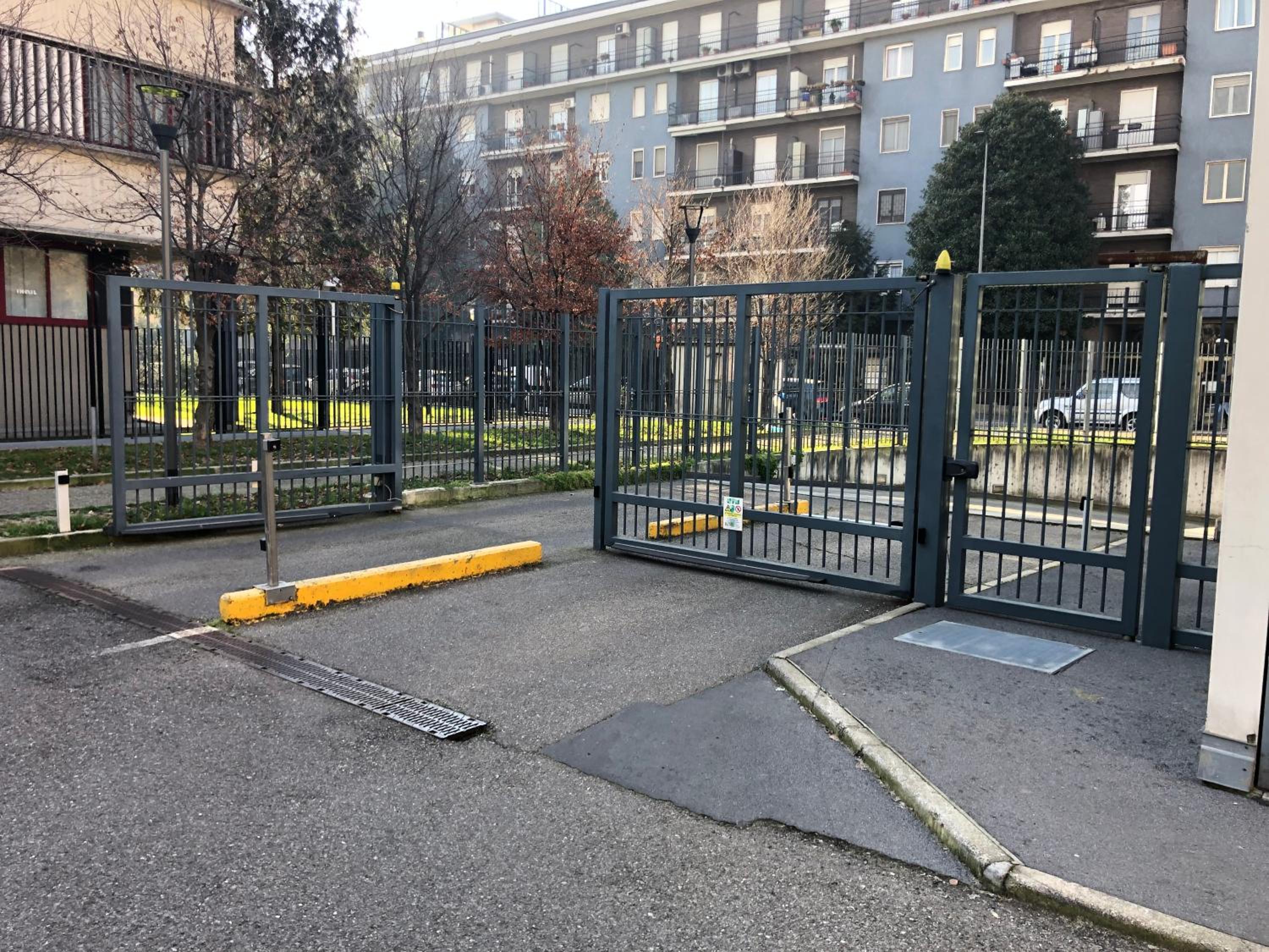 Rosselli 13 Milan Apartment