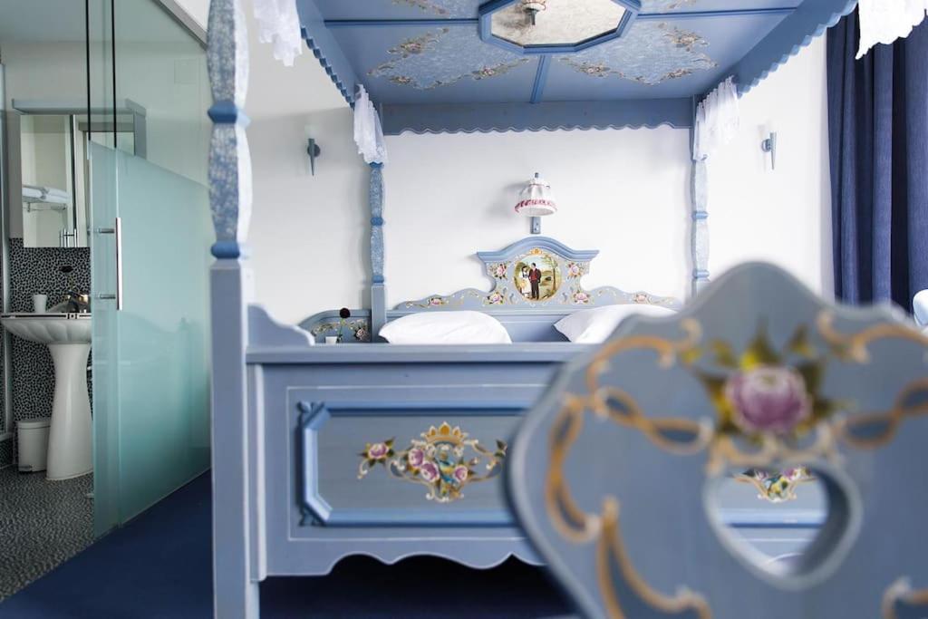 Komplettes Hotel mit 10 Zimmern