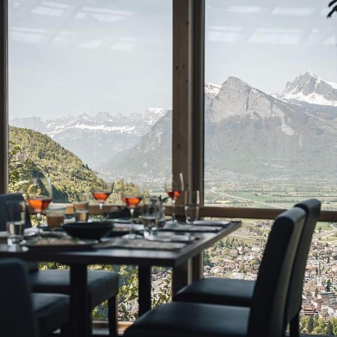 Komplettes Hotel mit 10 Zimmern