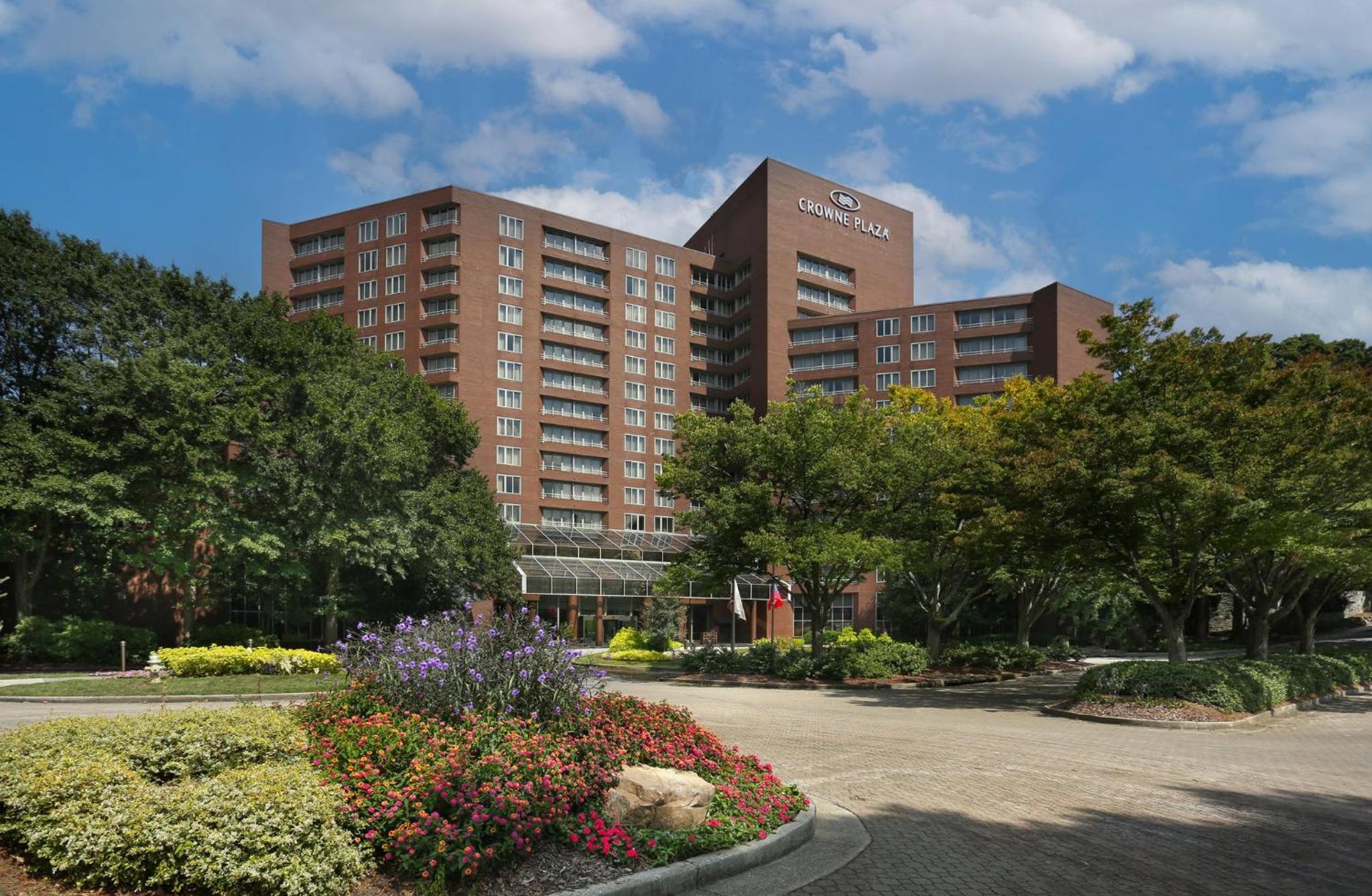 Crowne Plaza Atlanta Perimeter at Ravinia, an IHG Hotel