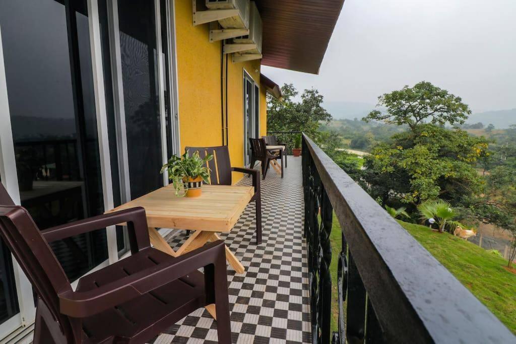 Stay Leisurely Casa By the hills 4BHK, Pawna Lake view 3