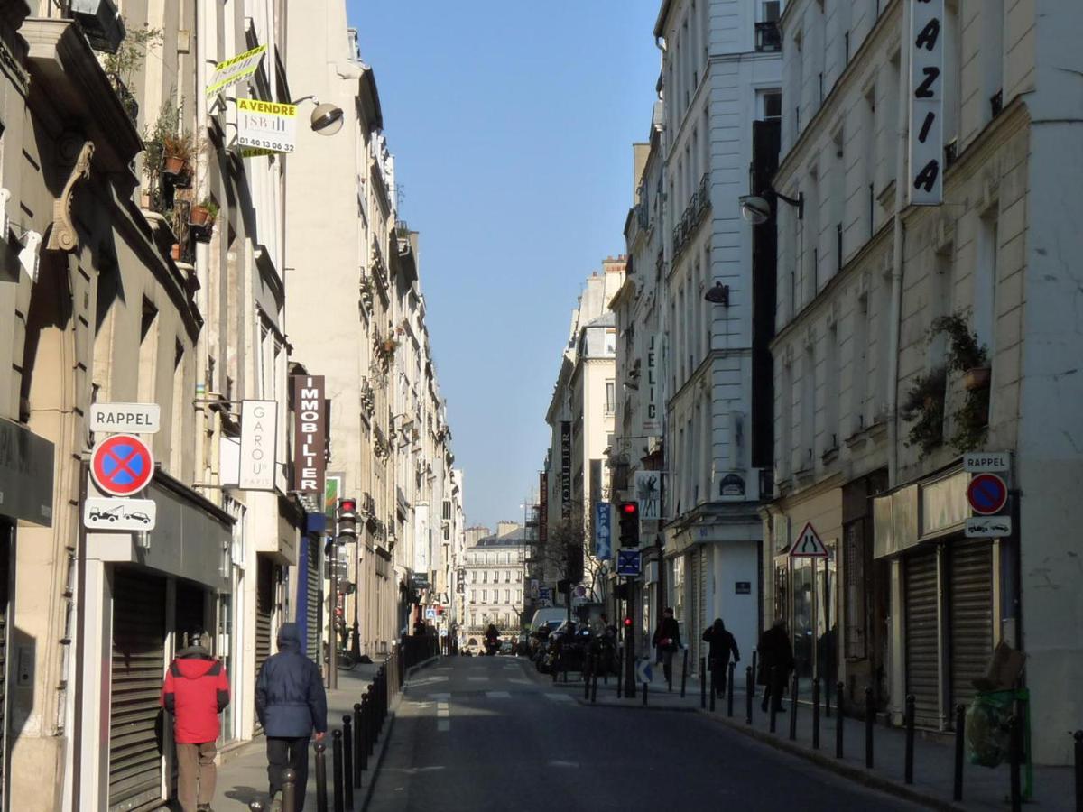 Luxury 3 Bedroom 2 Bathroom Palace Apartment - AC - Louvre