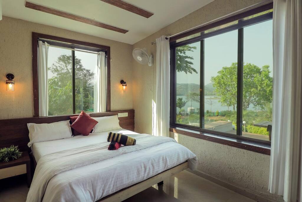 Stay Leisurely Norwegian Woods 6BHK Pawna Lake view 4