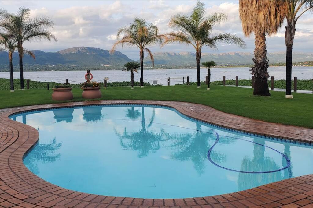 Hartebeespoort Upmarket Pond Villa view 4