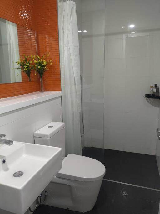 Arcoris Soho 2bedroom 1-7pax Industrial Loft Style