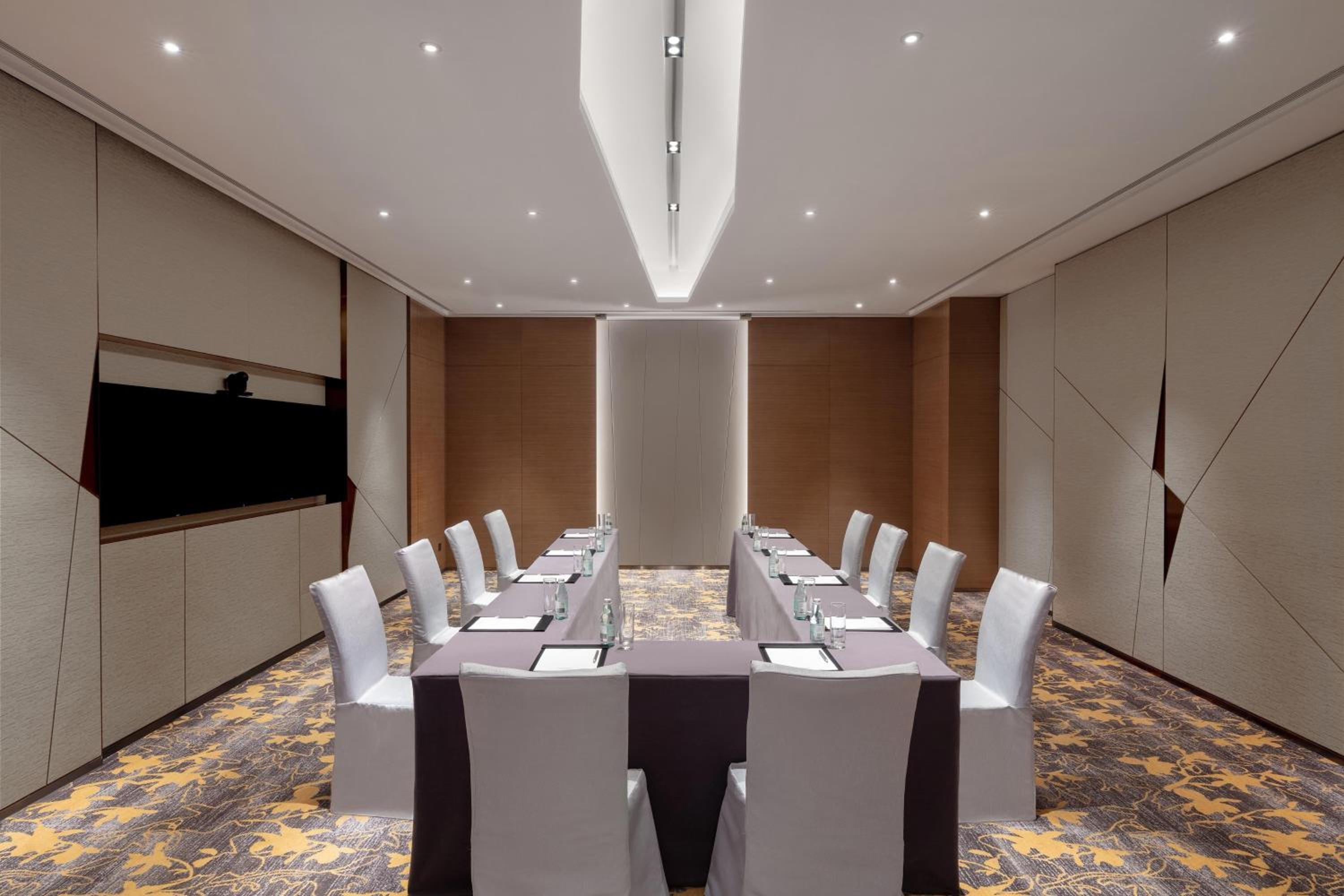 Sheraton Hong Kong Tung Chung Hotel