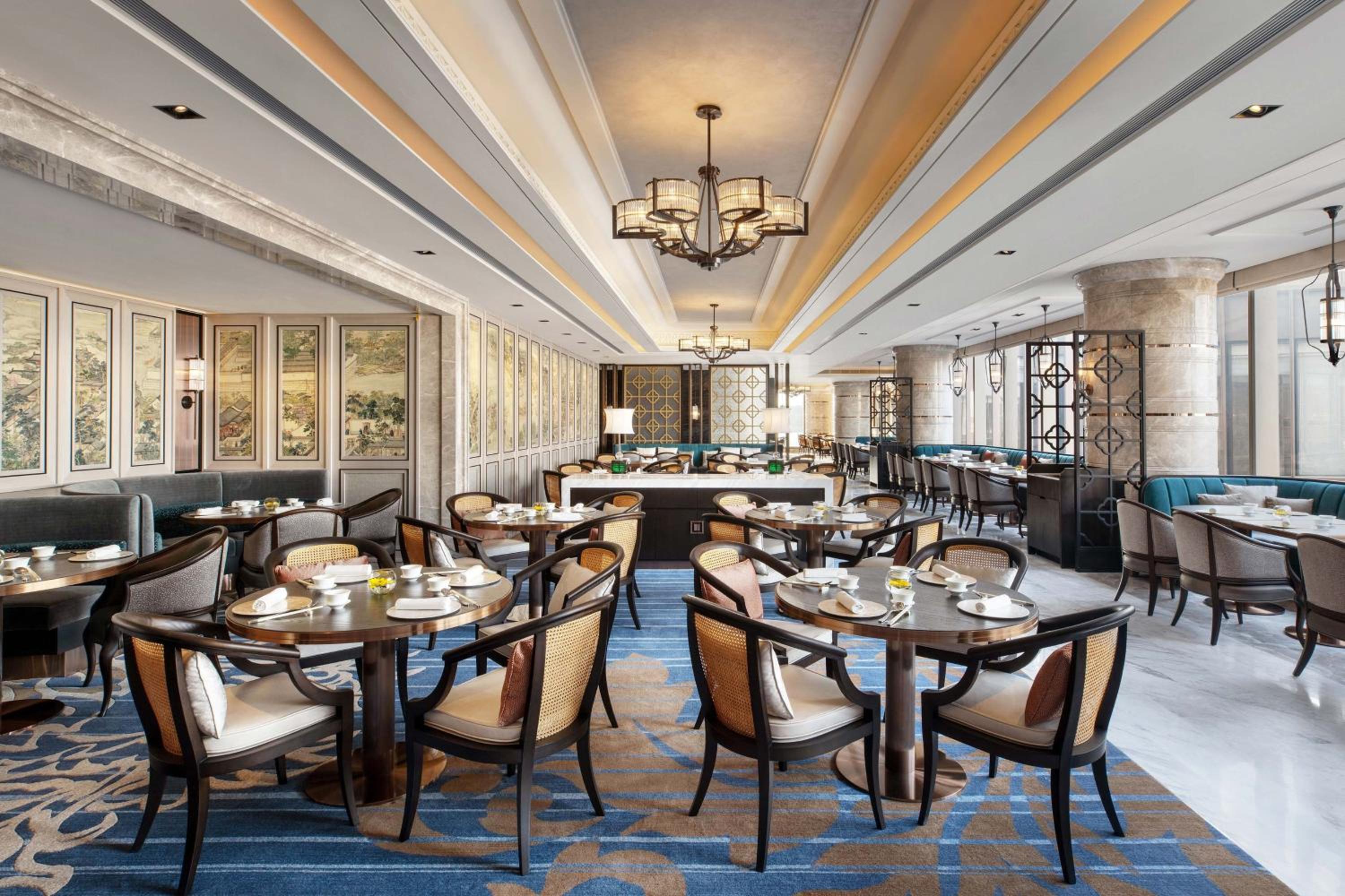 Sheraton Hong Kong Tung Chung Hotel