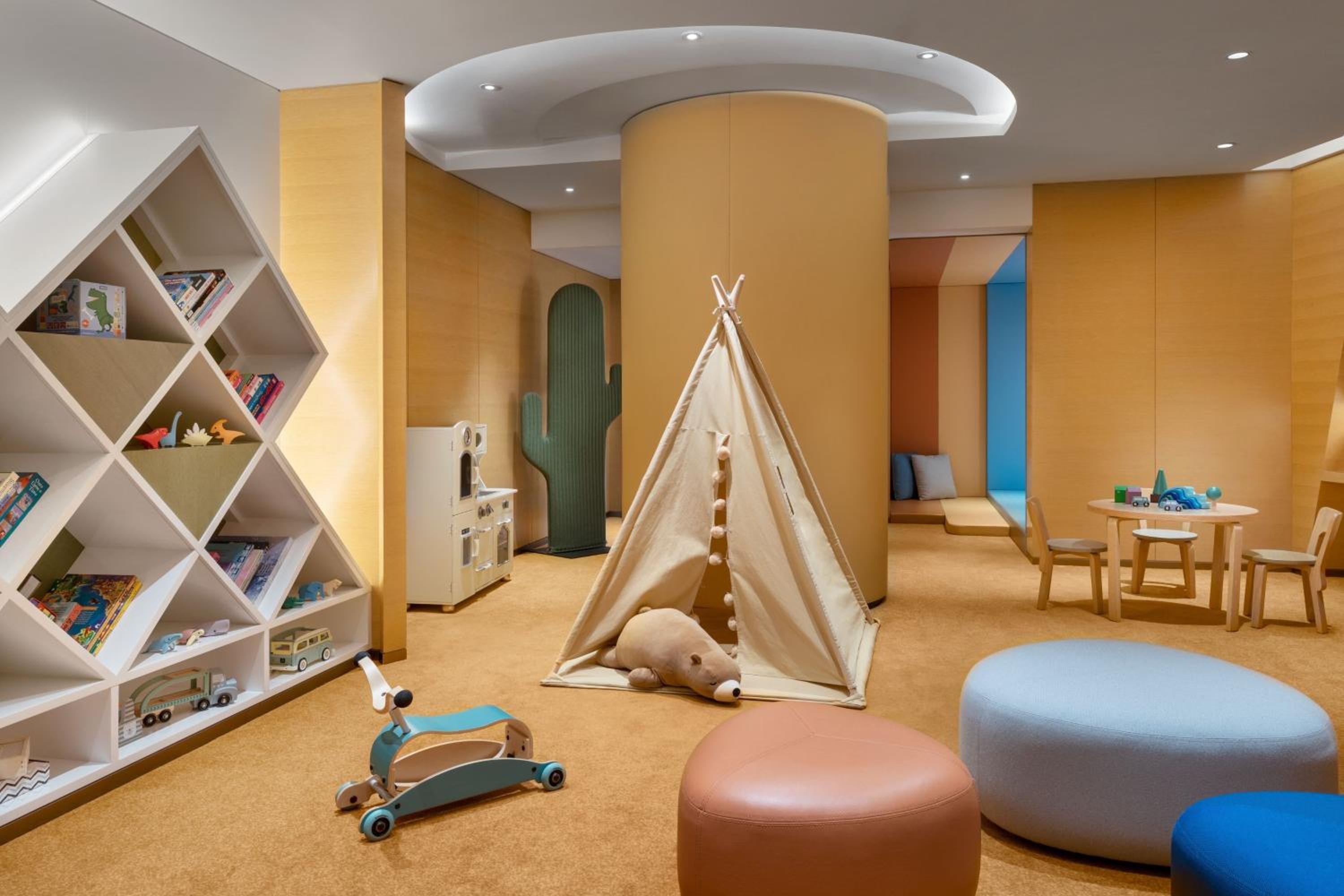 Sheraton Hong Kong Tung Chung Hotel