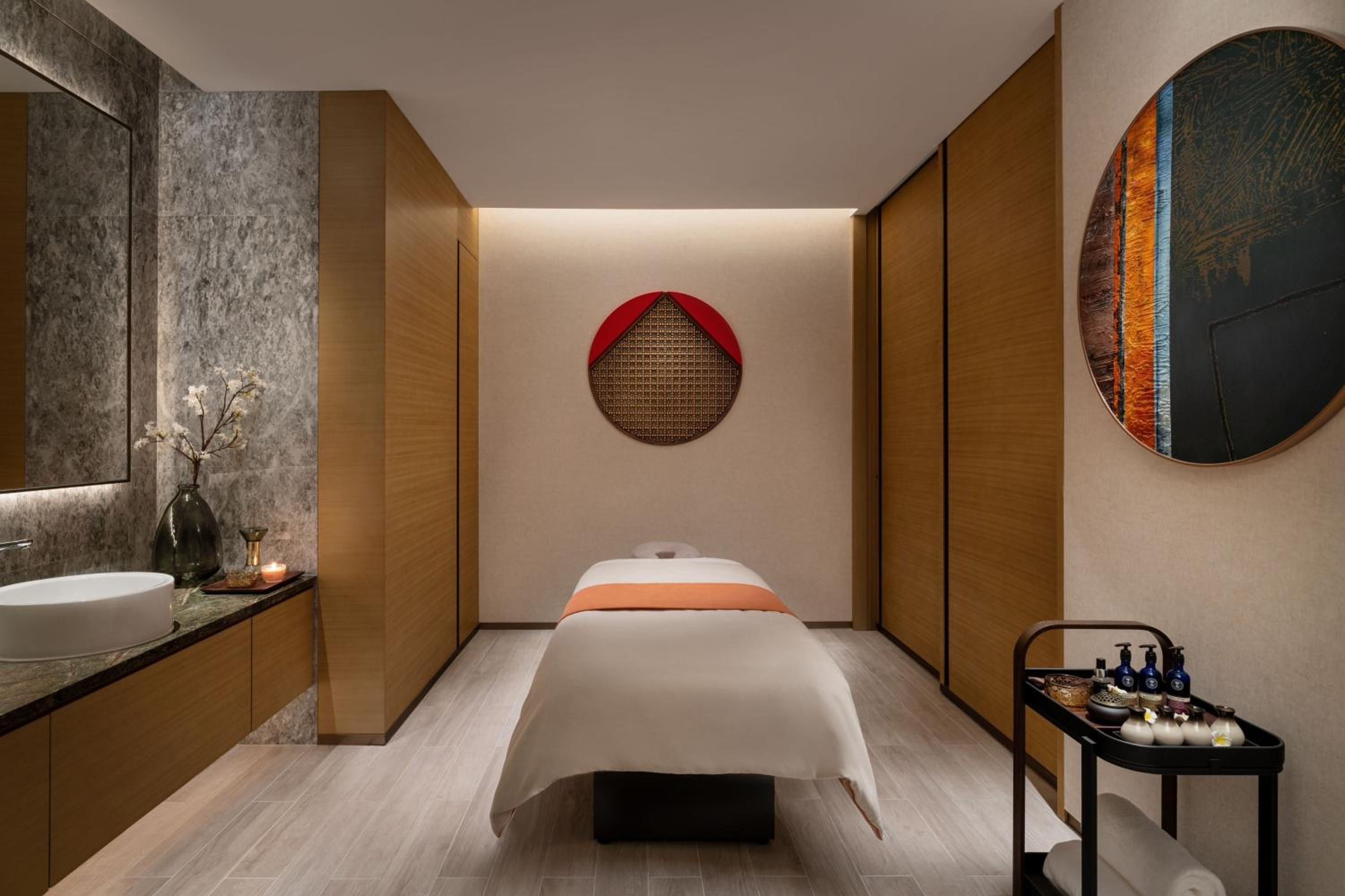 Sheraton Hong Kong Tung Chung Hotel