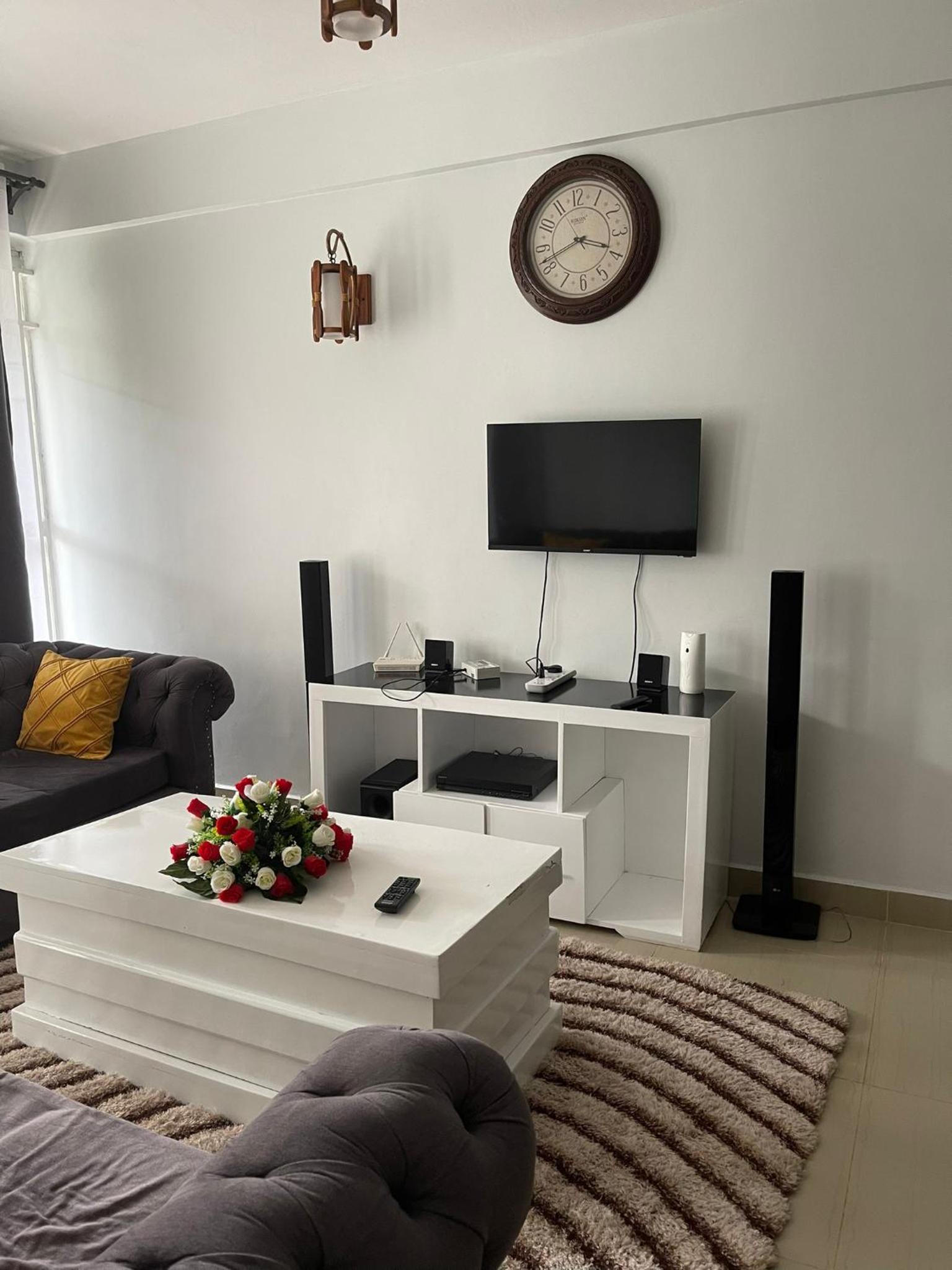 Zoe Homes Greypoint 1br and 2br Apartment 101 view 2